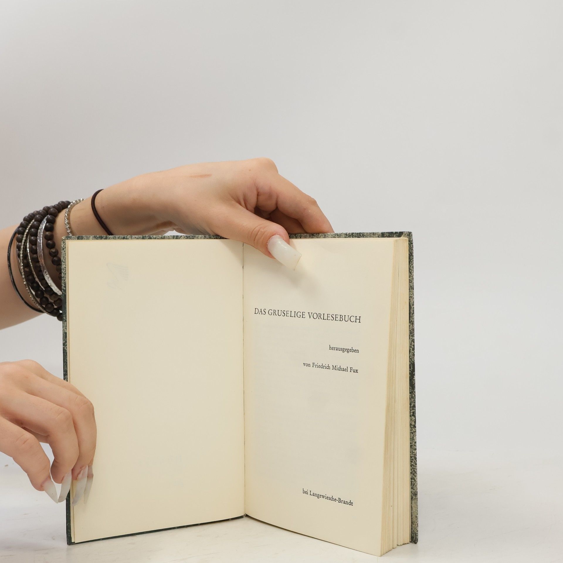 Various authors Das gruselige Vorlesebuch