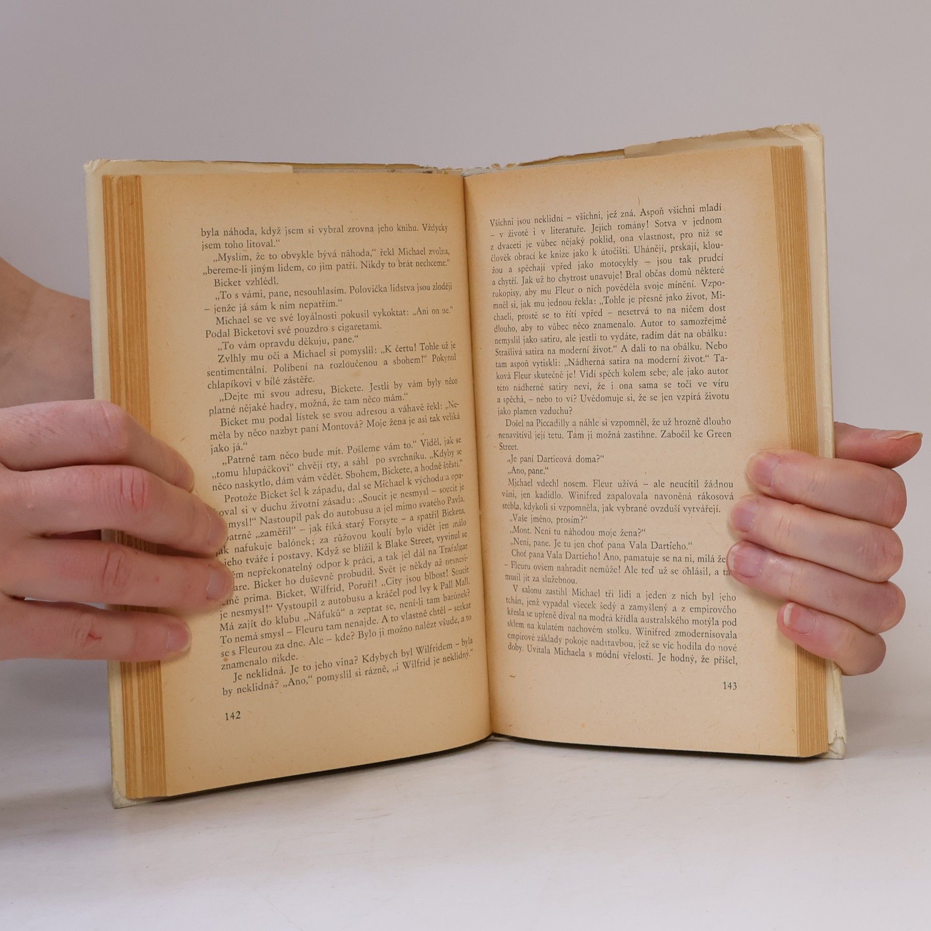 John Galsworthy Moderní komedie 1. Bílá opice