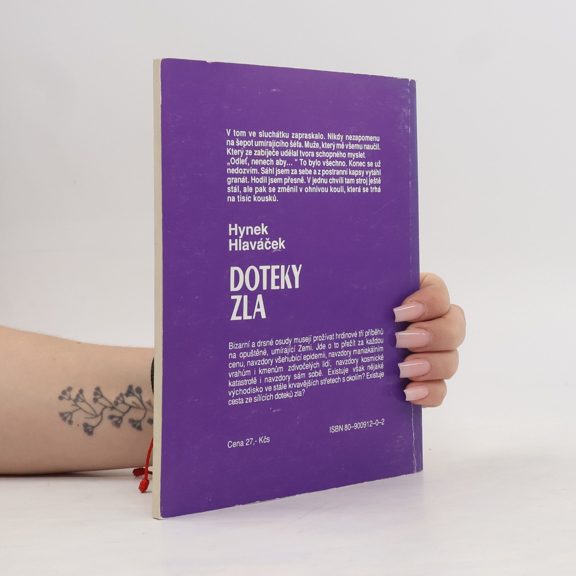 Hynek Hlaváček Doteky zla : Science fiction