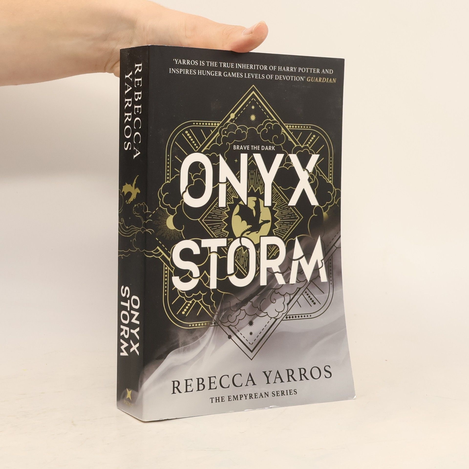 Rebecca Yarros Onyx Storm