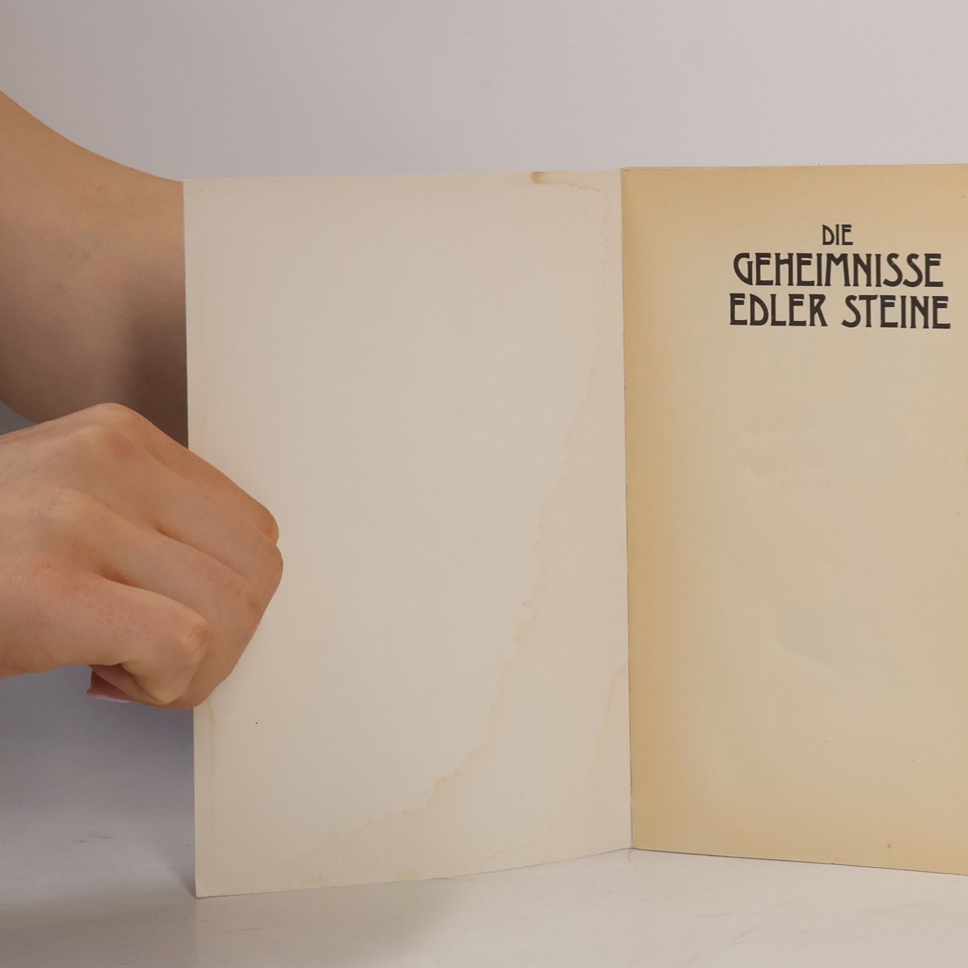Ursula Klinger Omenka Die Geheimnisse edler Steine