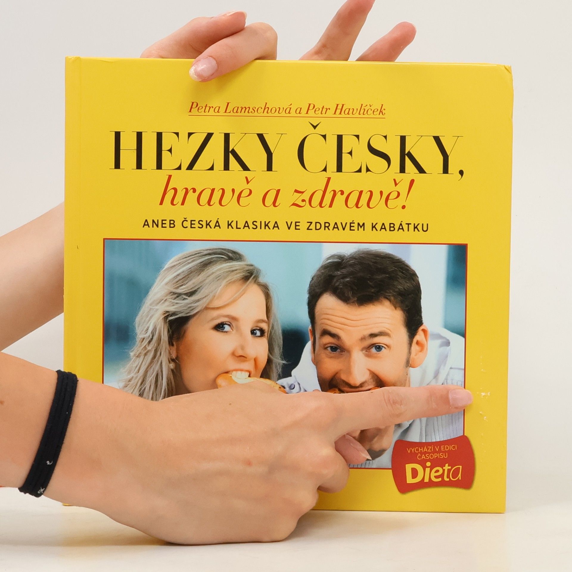 Petra Lamschová Hravě a zdravě!. Aneb, Česká klasika ve zdravém kabátku