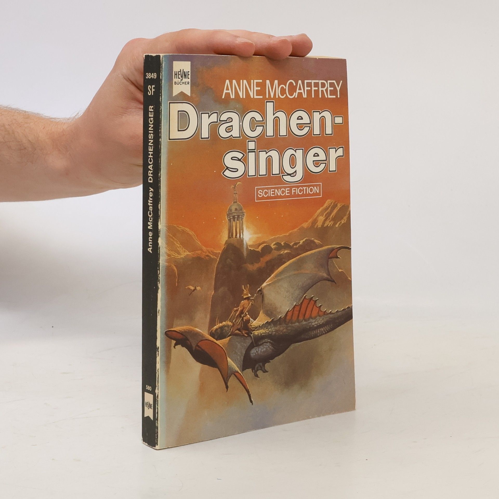 Anne McCaffrey Drachensinger. Science Fiction Roman. Übers. v. Birgit Reß-Bohusch