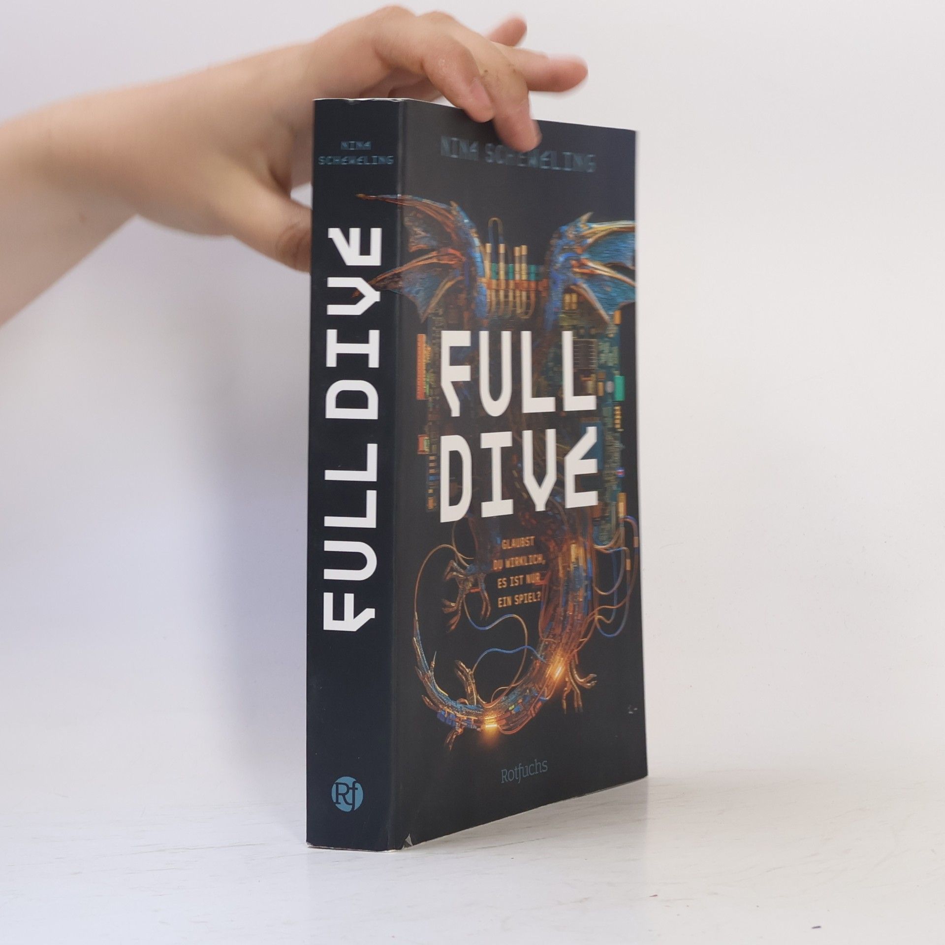 Nina Scheweling Full Dive