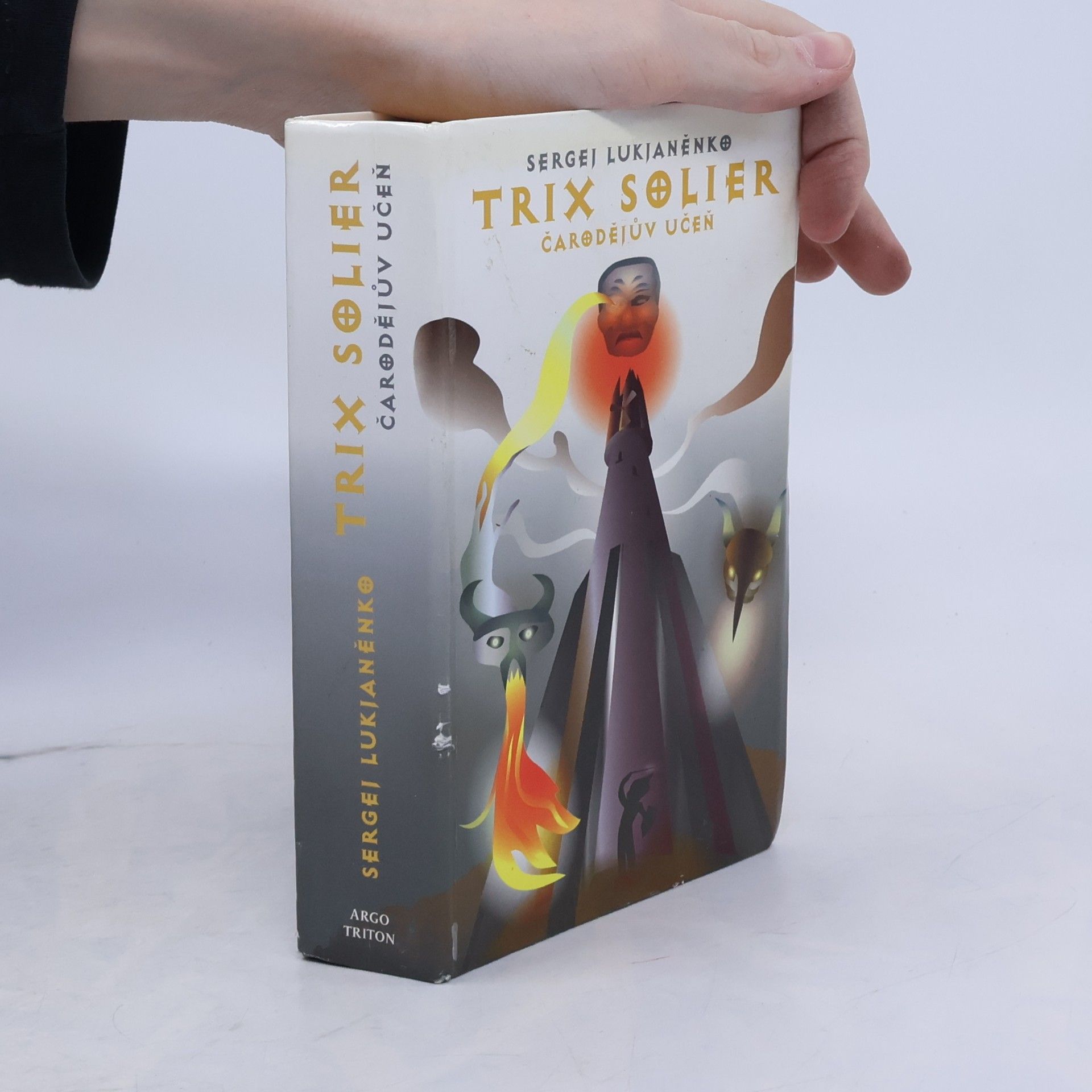 Sergej Lukjaněnko Trix Solier : čarodějův učeň