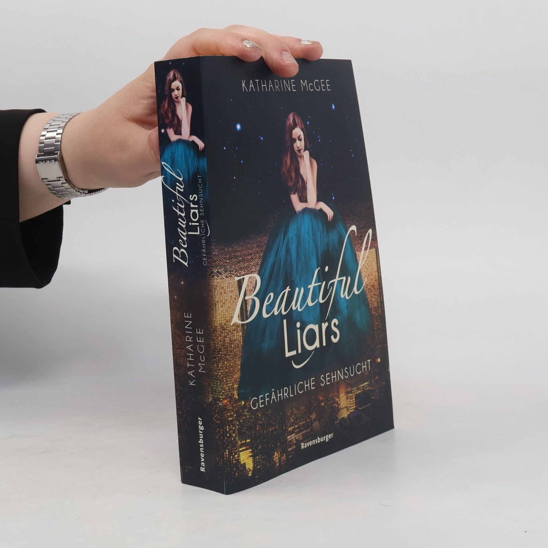 Katharine McGee Beautiful Liars 2