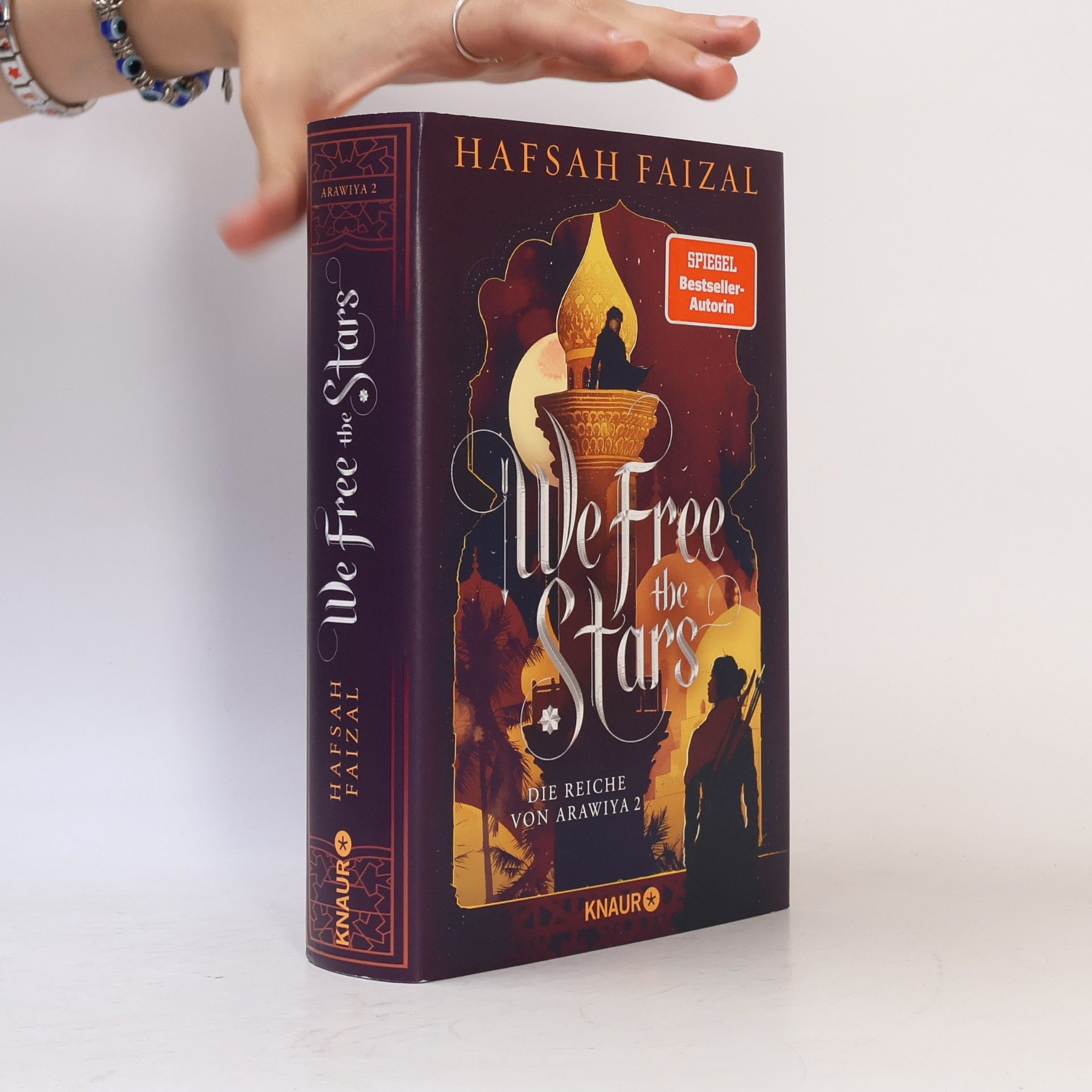 Hafsah Faizal We free the Stars / Die Reiche von Arawiya Bd.2
