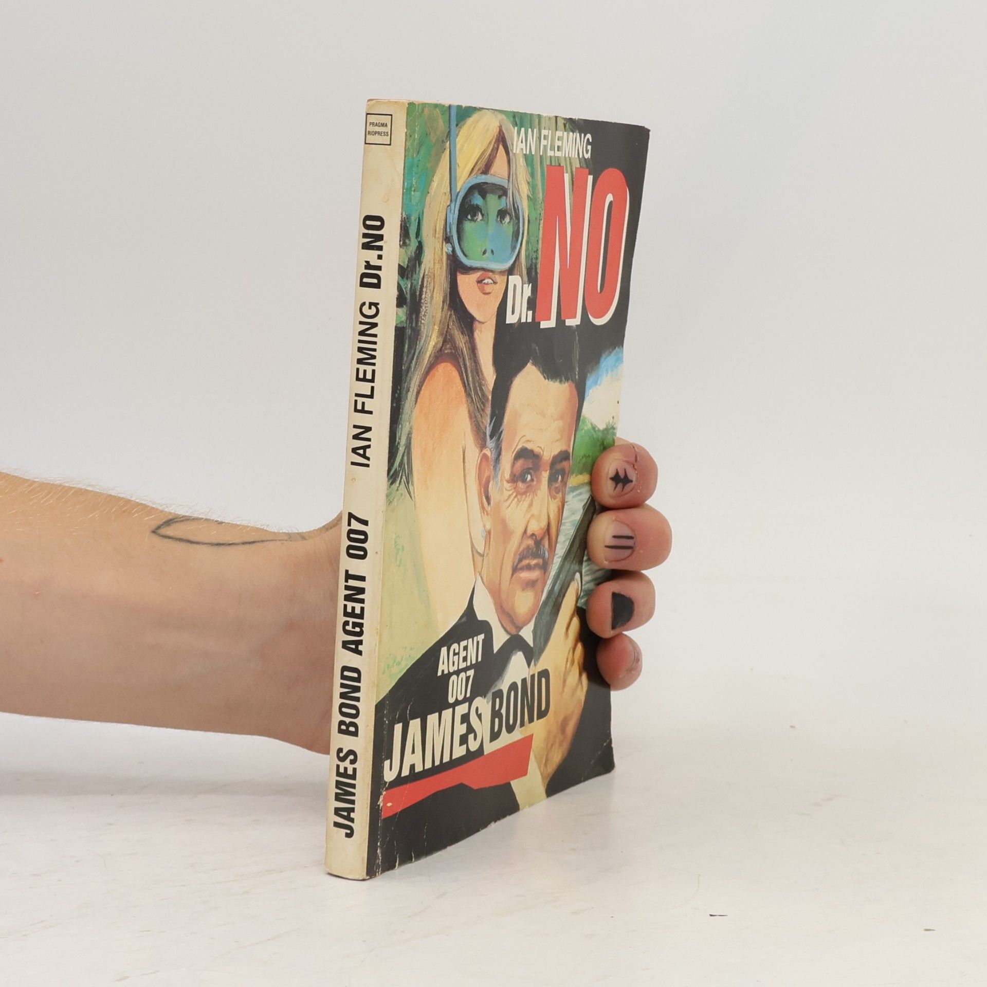 Ian Fleming Dr. No. James Bond - agent 007
