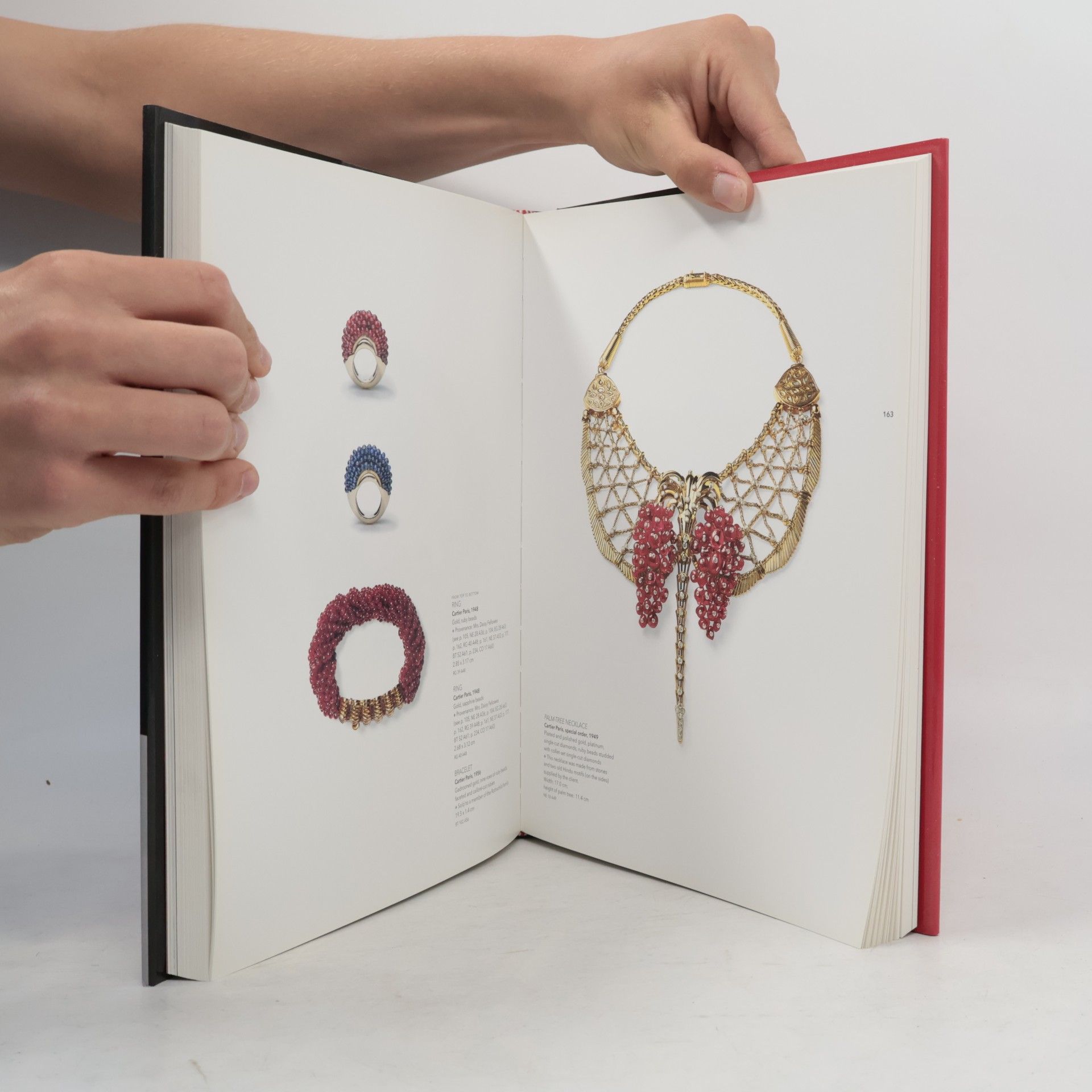Suzanne Tise Isoré Cartier at Prague Castle : the power of style