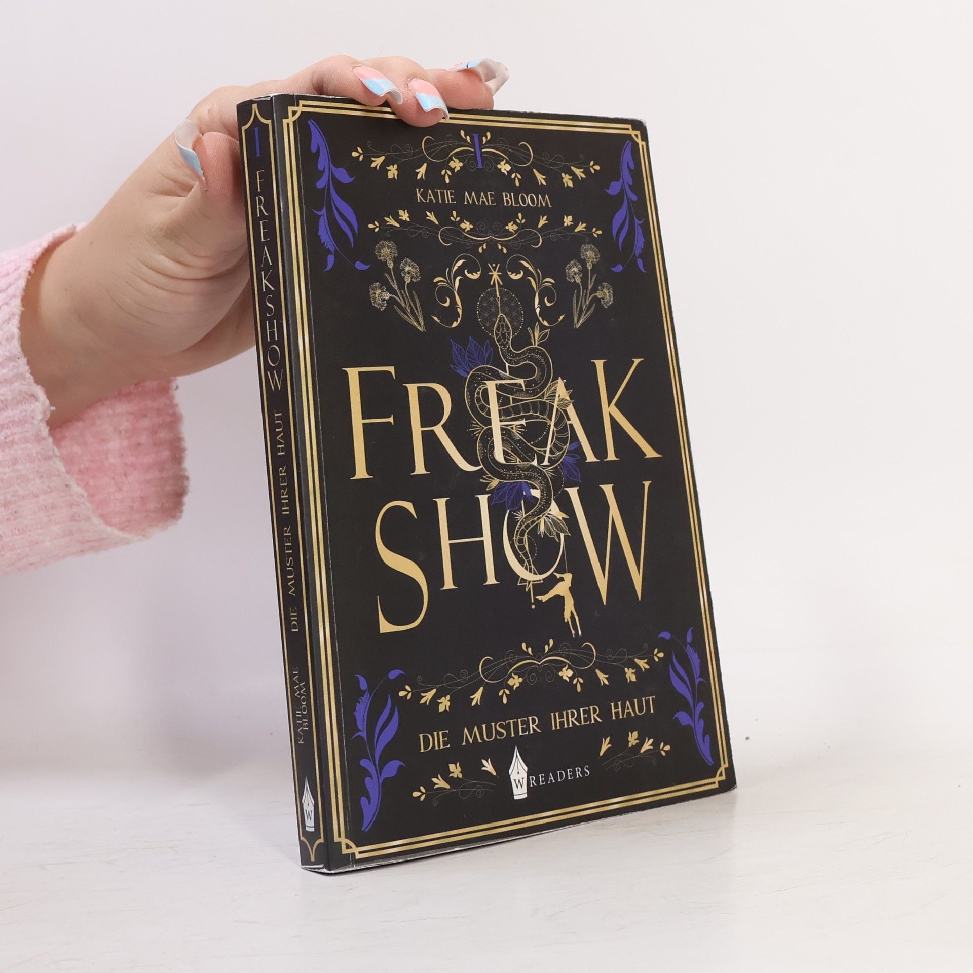 Katie Mae Bloom Freakshow