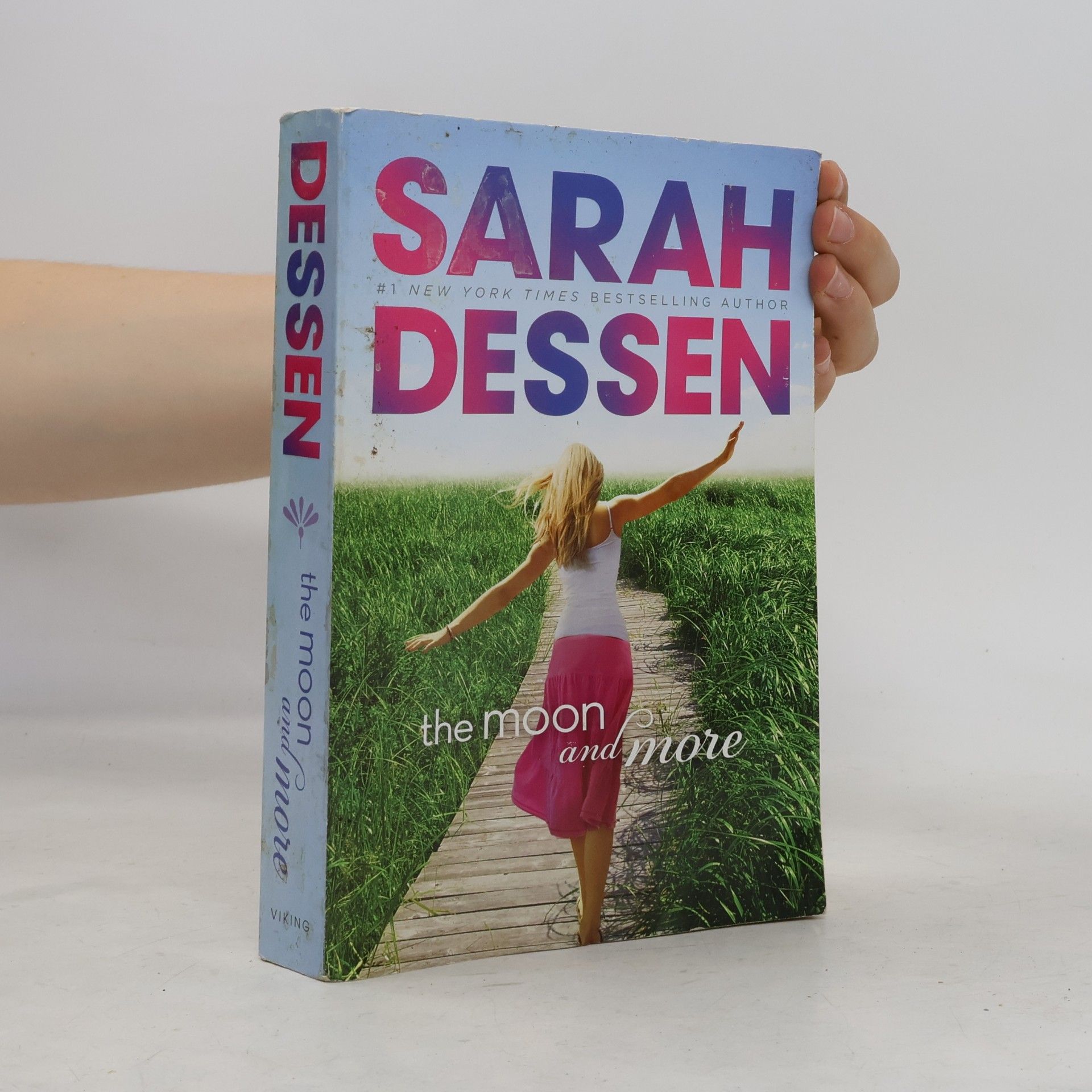 Sarah Dessen The Moon and More, English edition