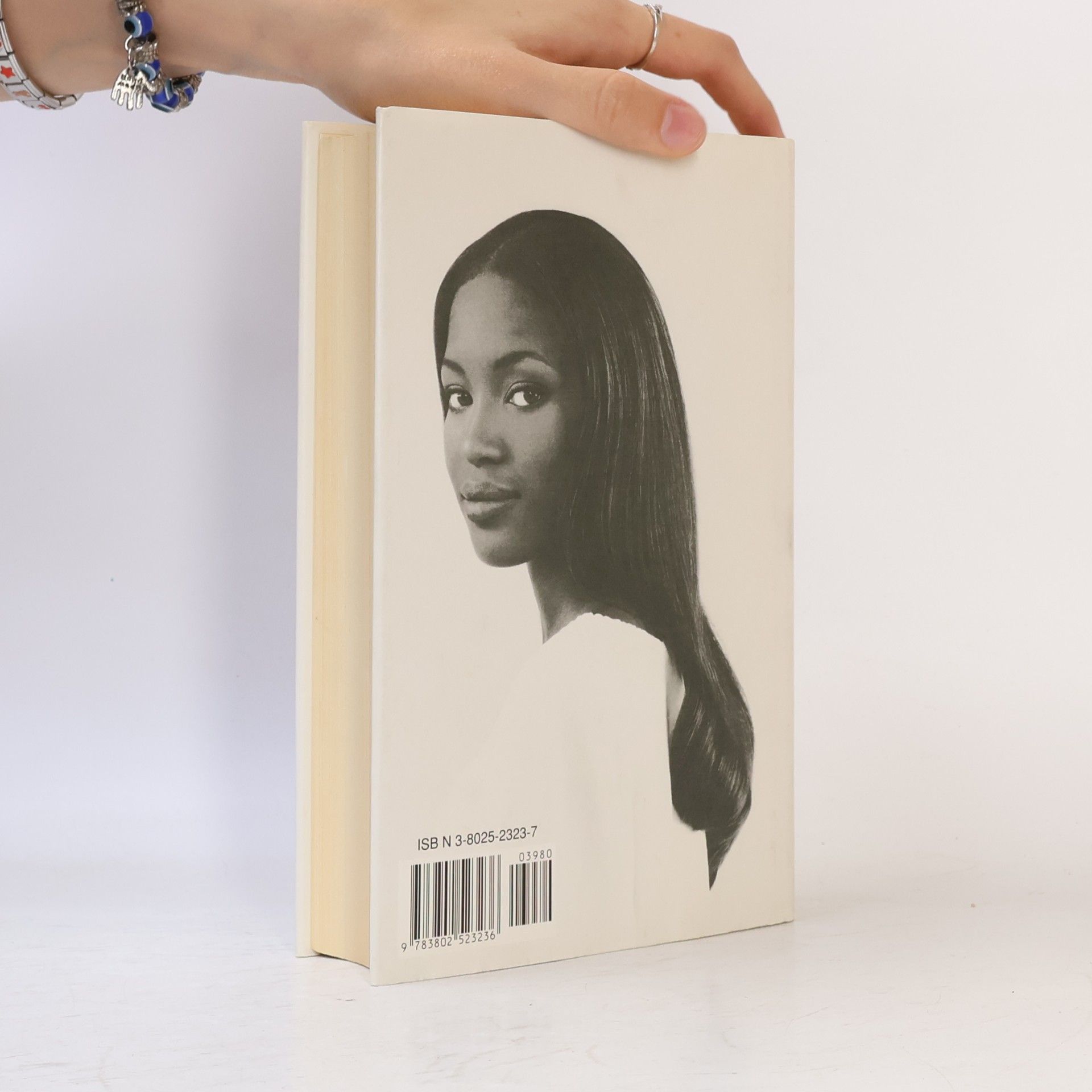 Naomi Campbell Swan