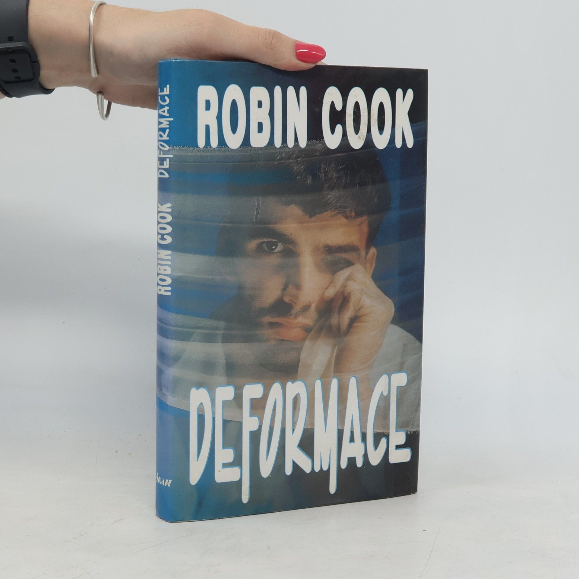 Robin Cook Deformace