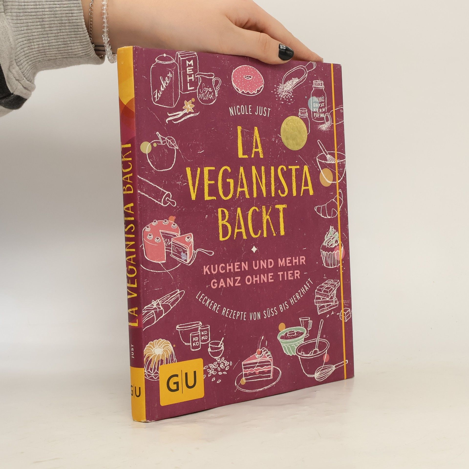 Nicole Just La Veganista backt