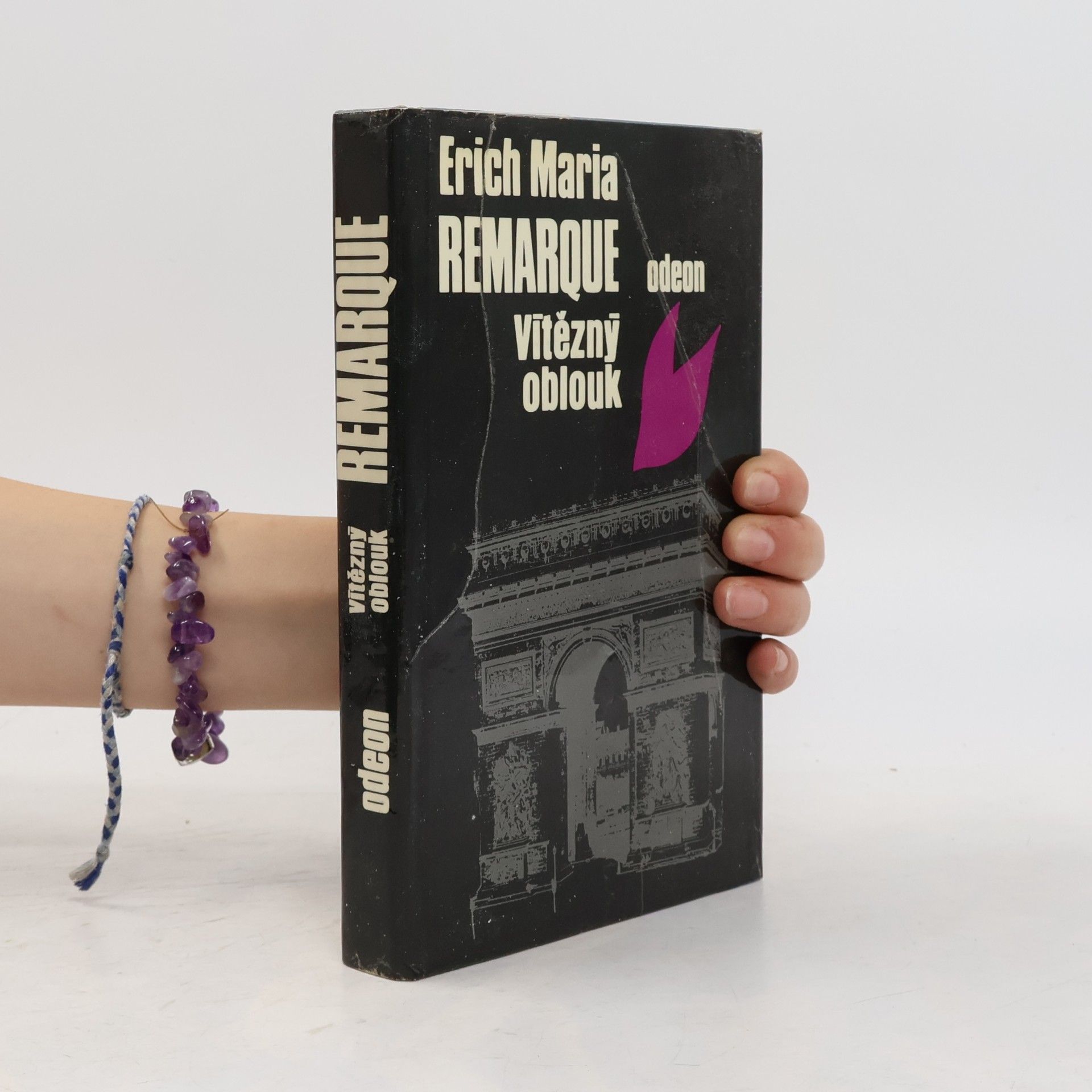 Erich Maria Remarque Vítězný oblouk