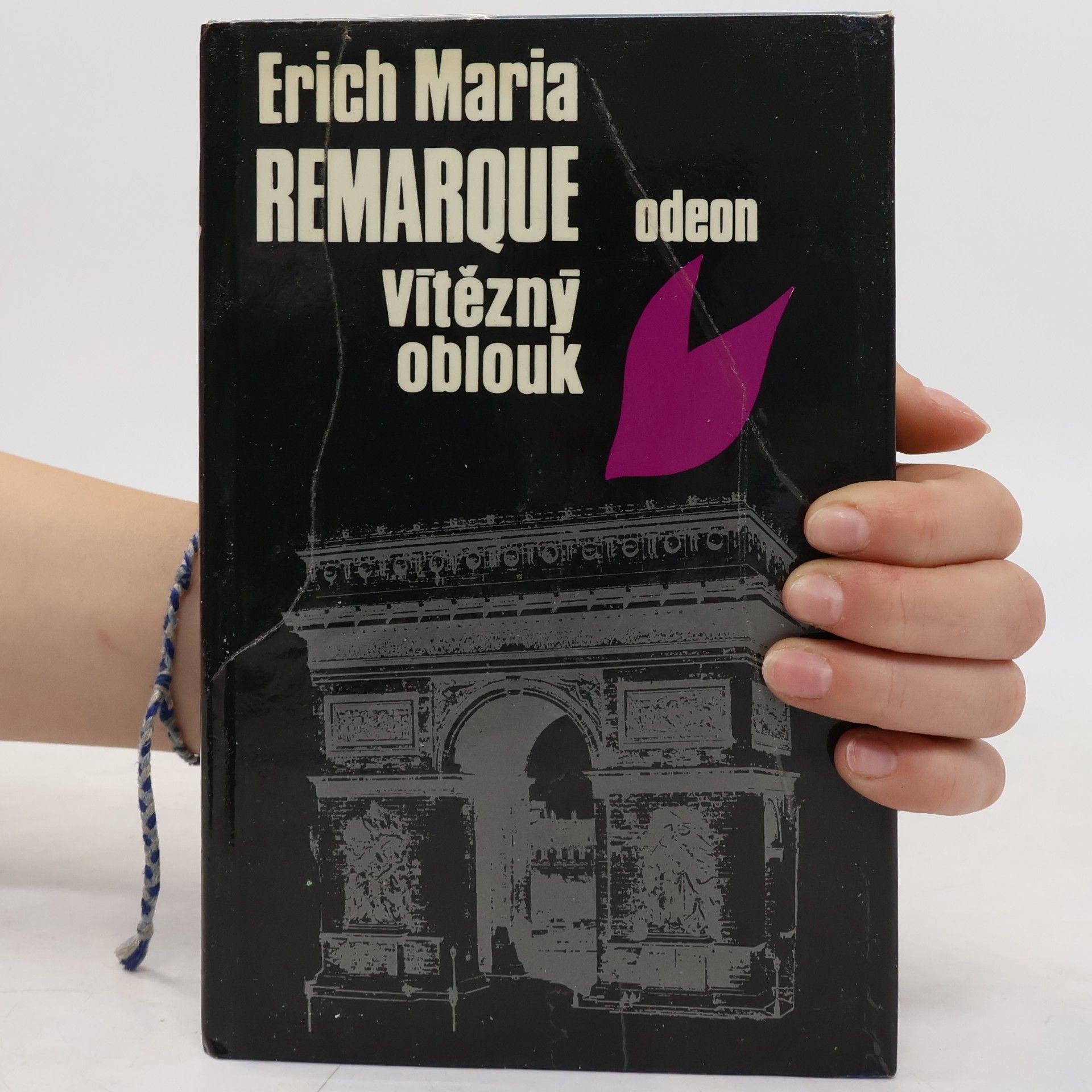 Erich Maria Remarque Vítězný oblouk