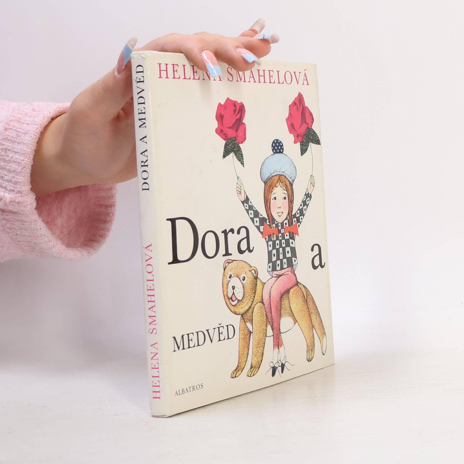 Helena Šmahelová Dora a medvěd