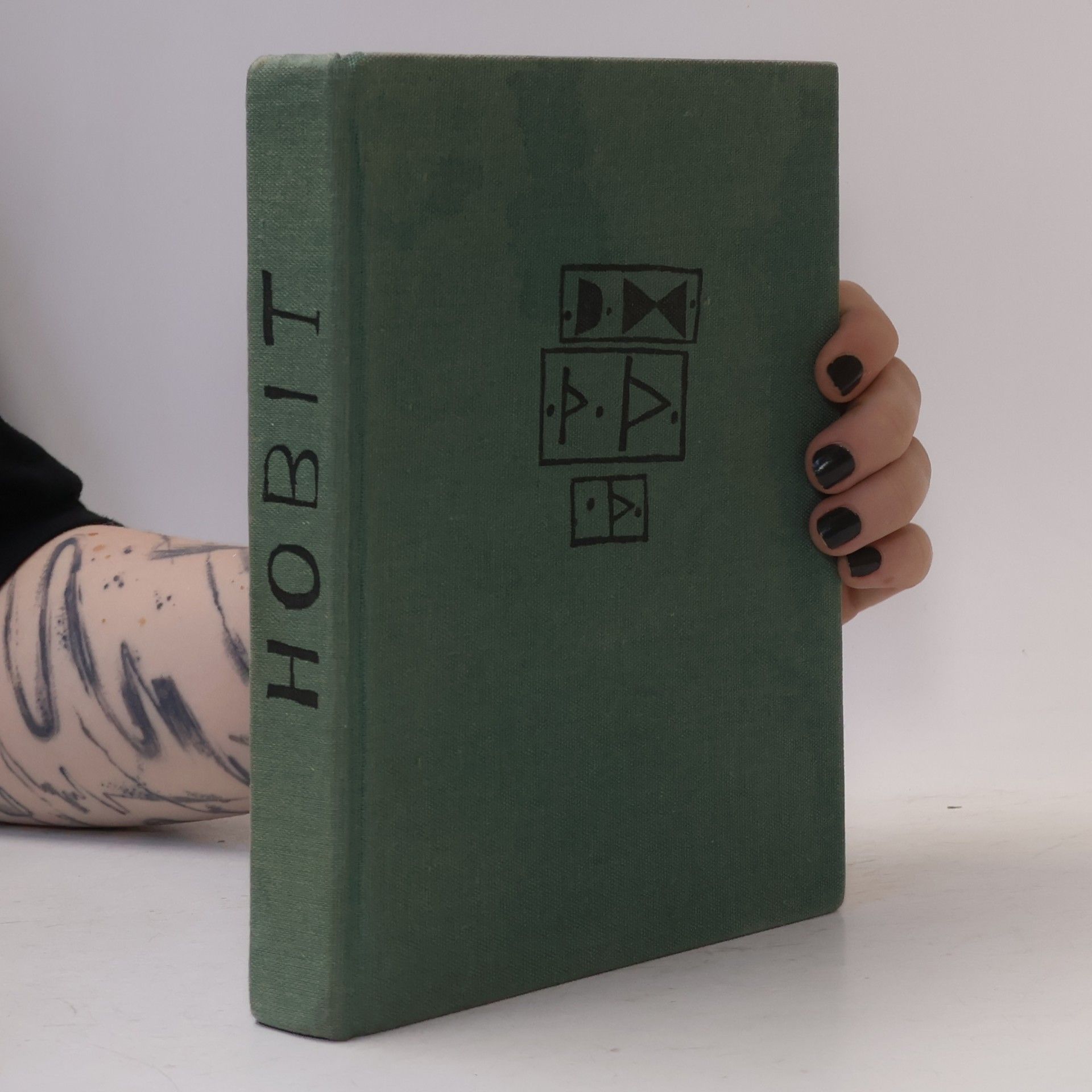 J. R. R. Tolkien Hobit, aneb, Cesta tam a zase zpátky