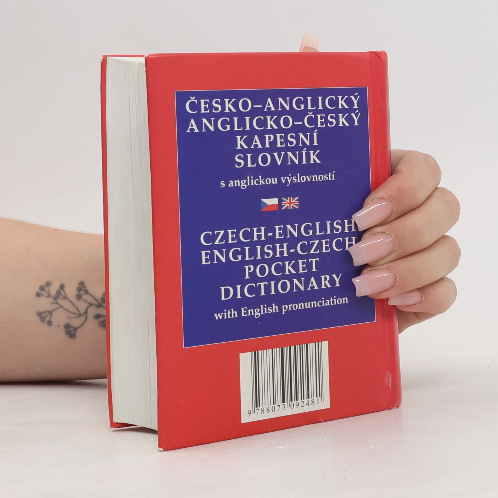 Věra Hegerová Česko-anglický, anglicko-český kapesní slovník s anglickou výslovností