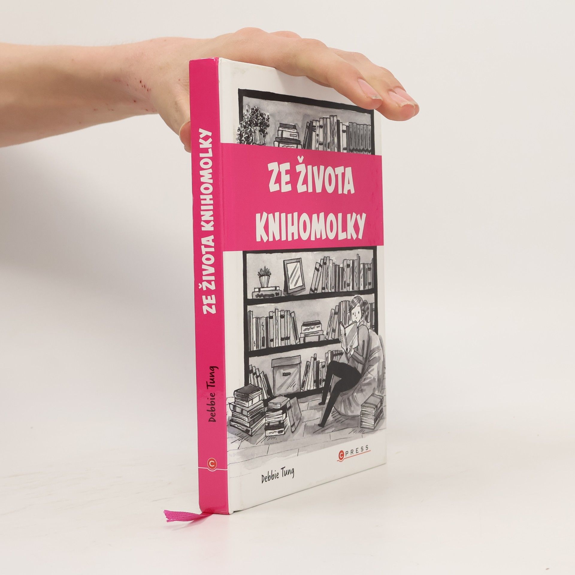 Debbie Tung Ze života knihomolky