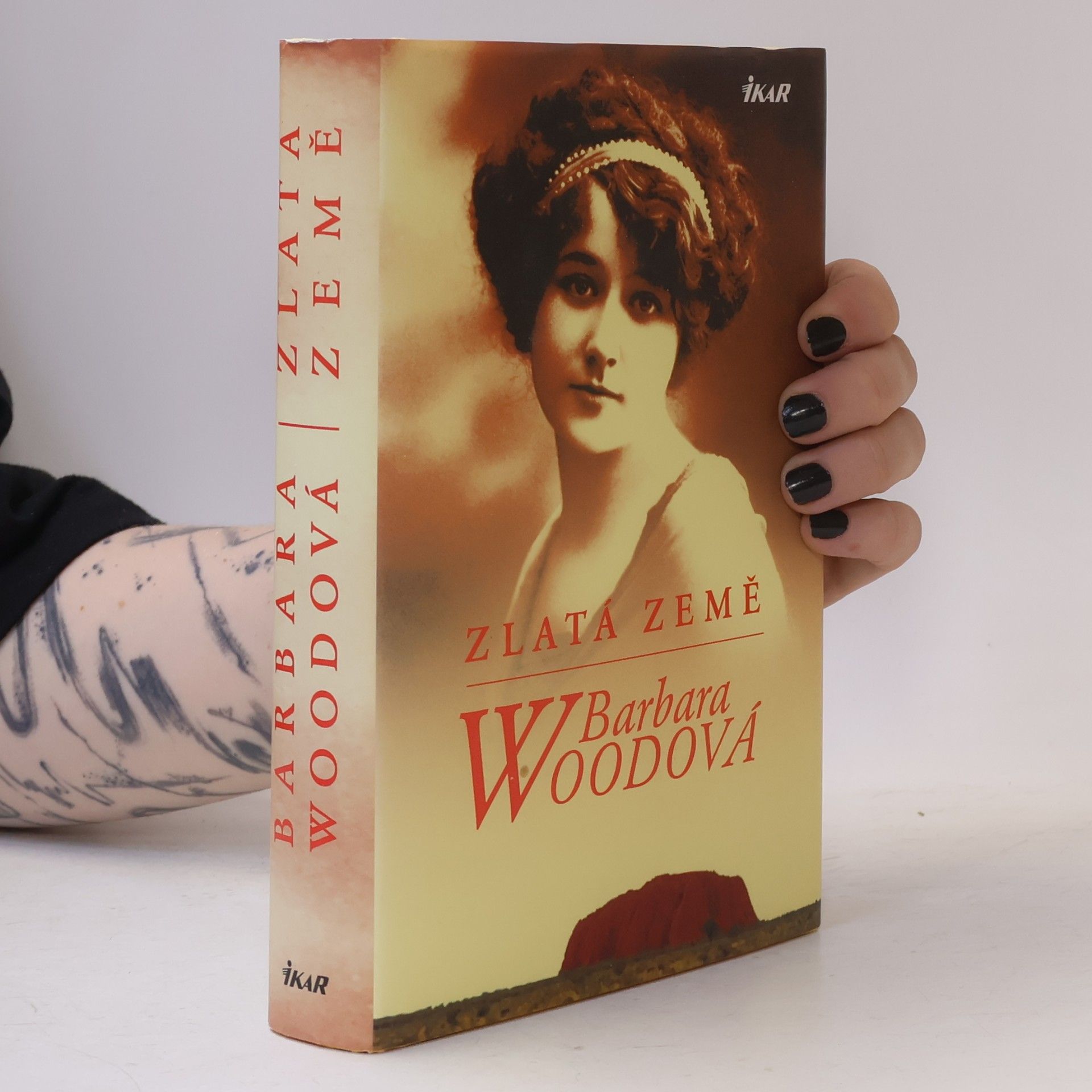 Barbara Wood Zlatá země