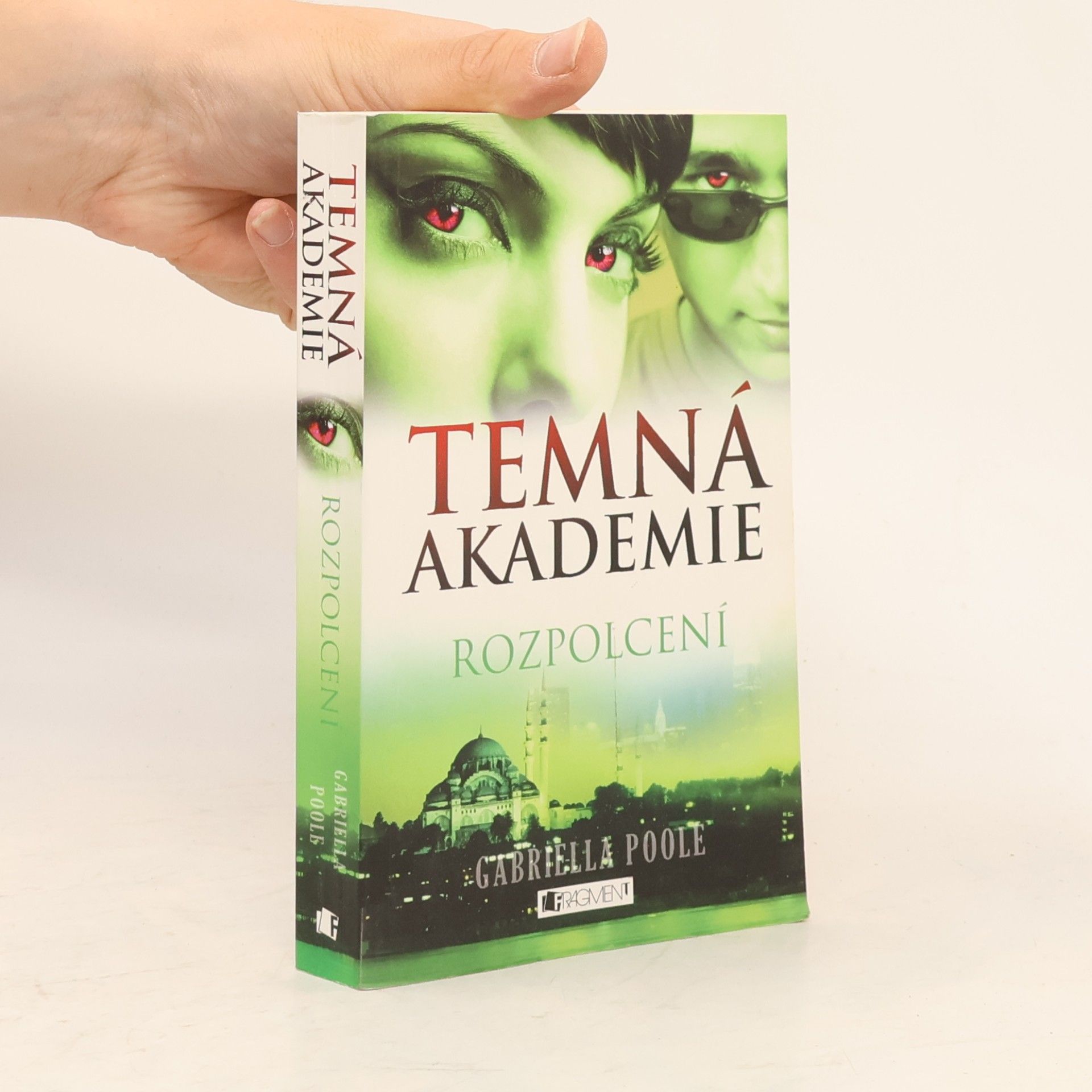 Gillian Philip Temná akademie. Rozpolcení