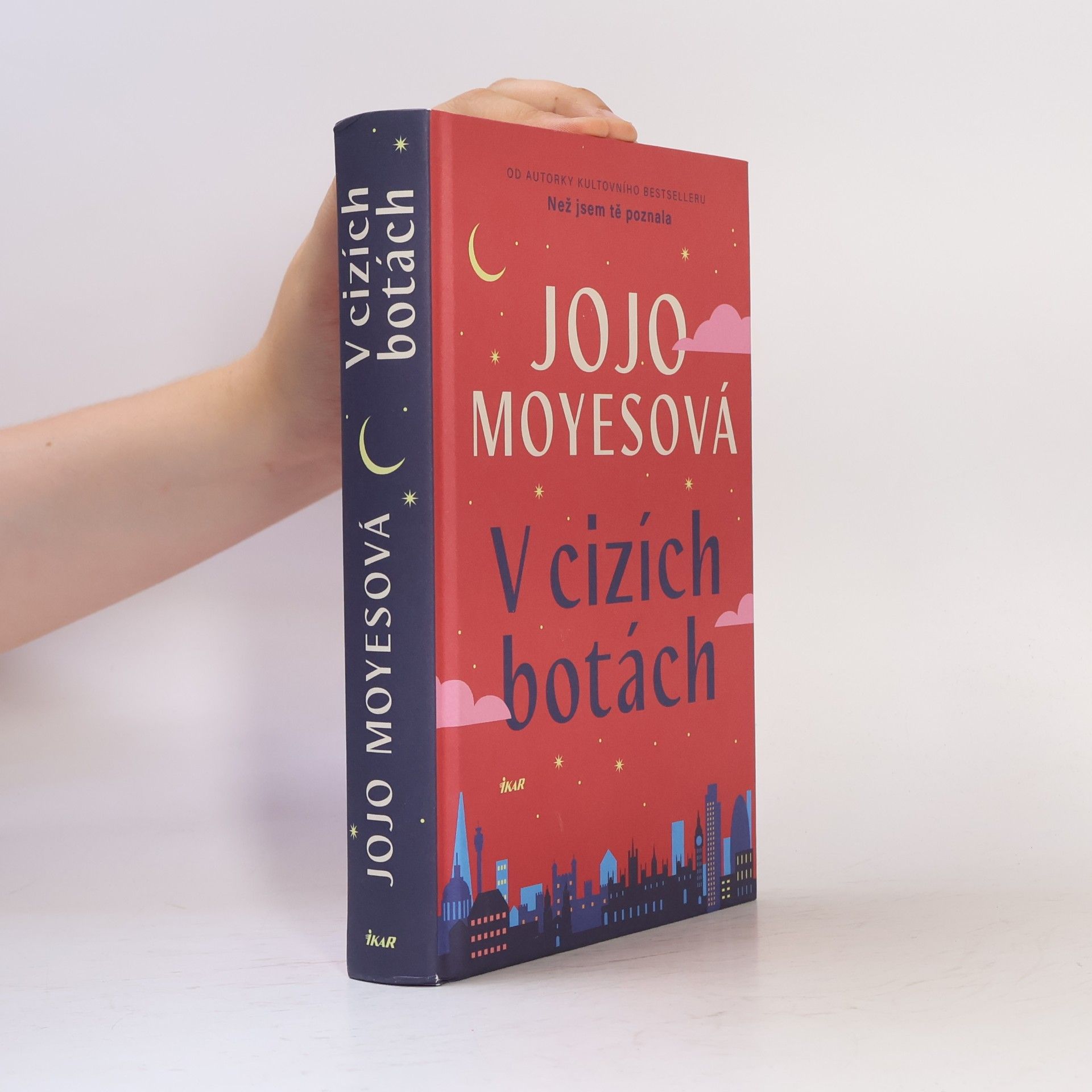 Jojo Moyes V cizích botách