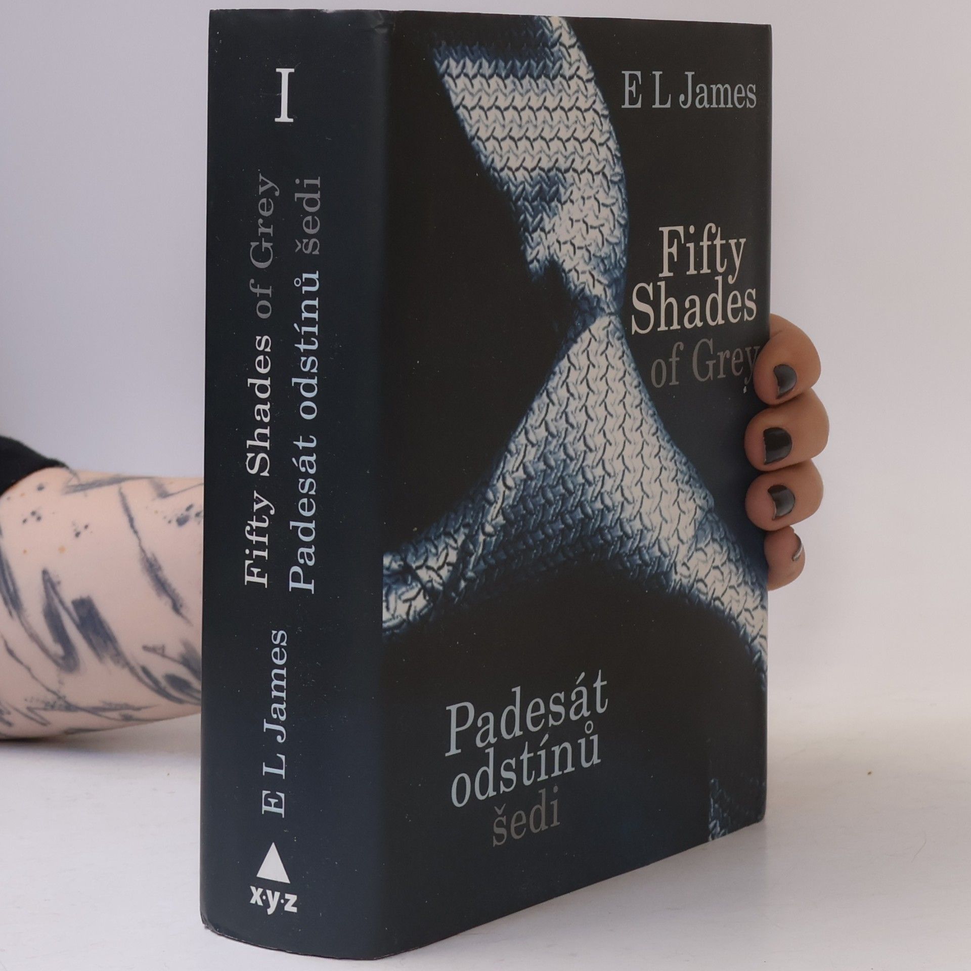 E. L. James Padesát odstínů šedi