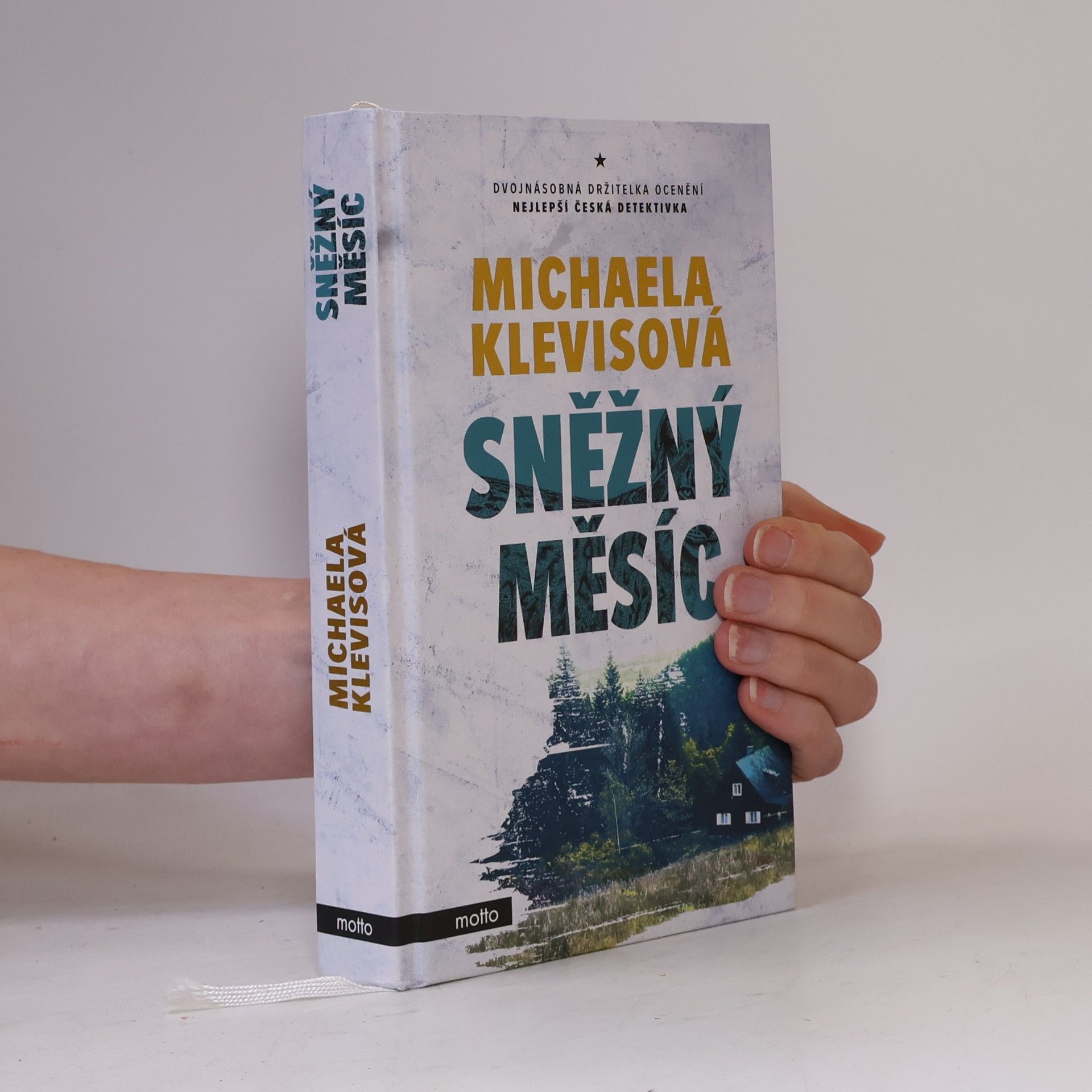 Michaela Klevisová Sněžný měsíc