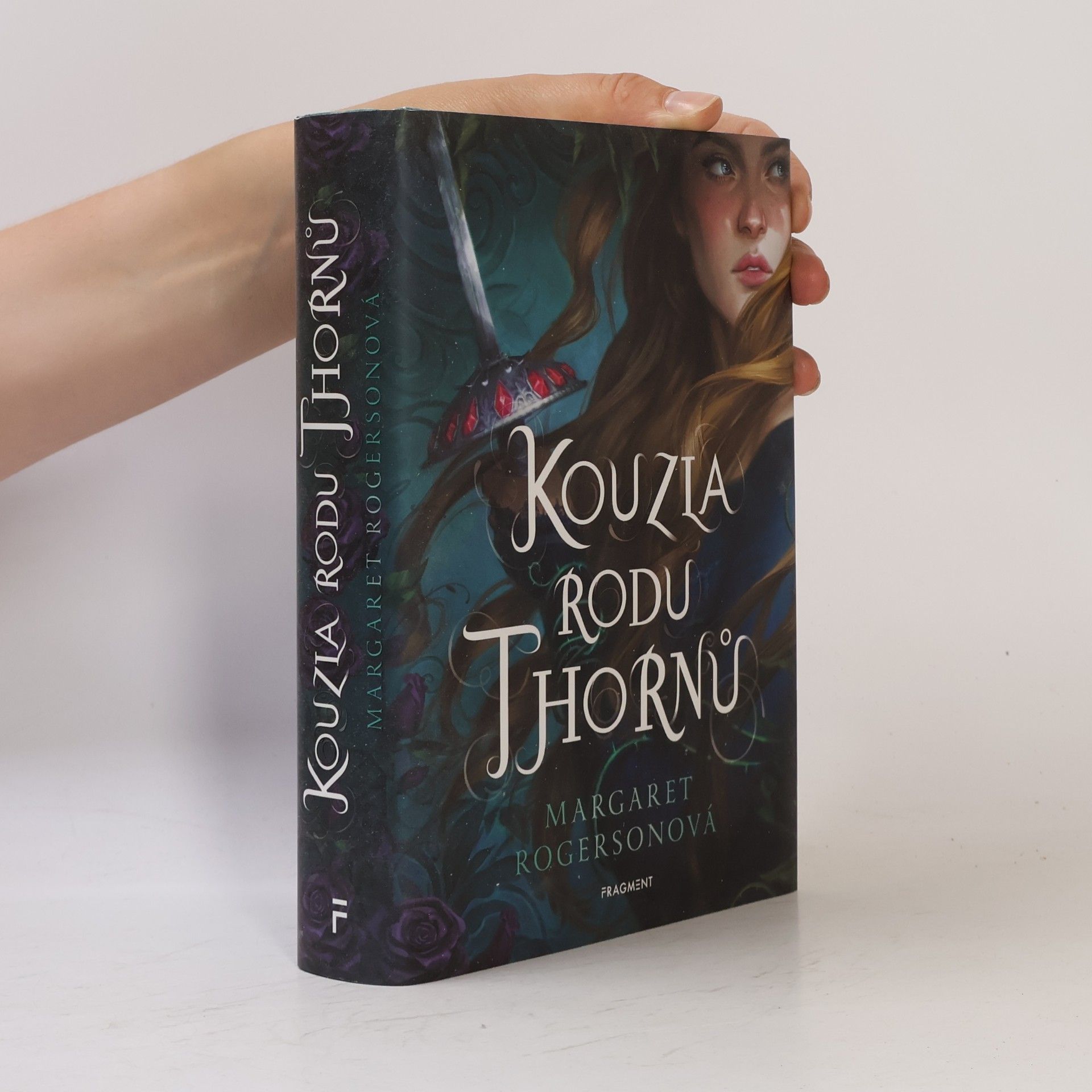 Margaret Rogerson Kouzla rodu Thornů