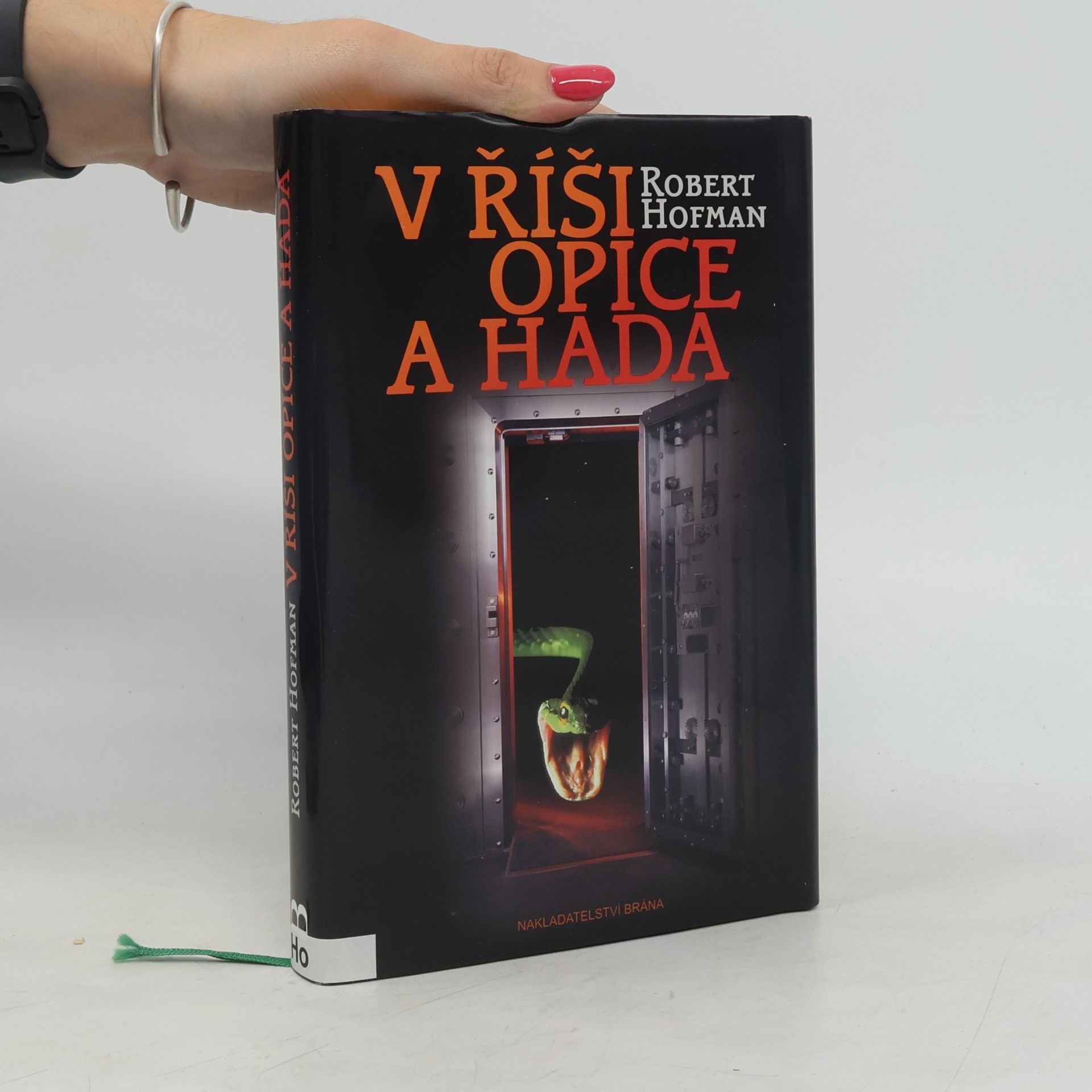 Robert Hofman V říši opice a hada