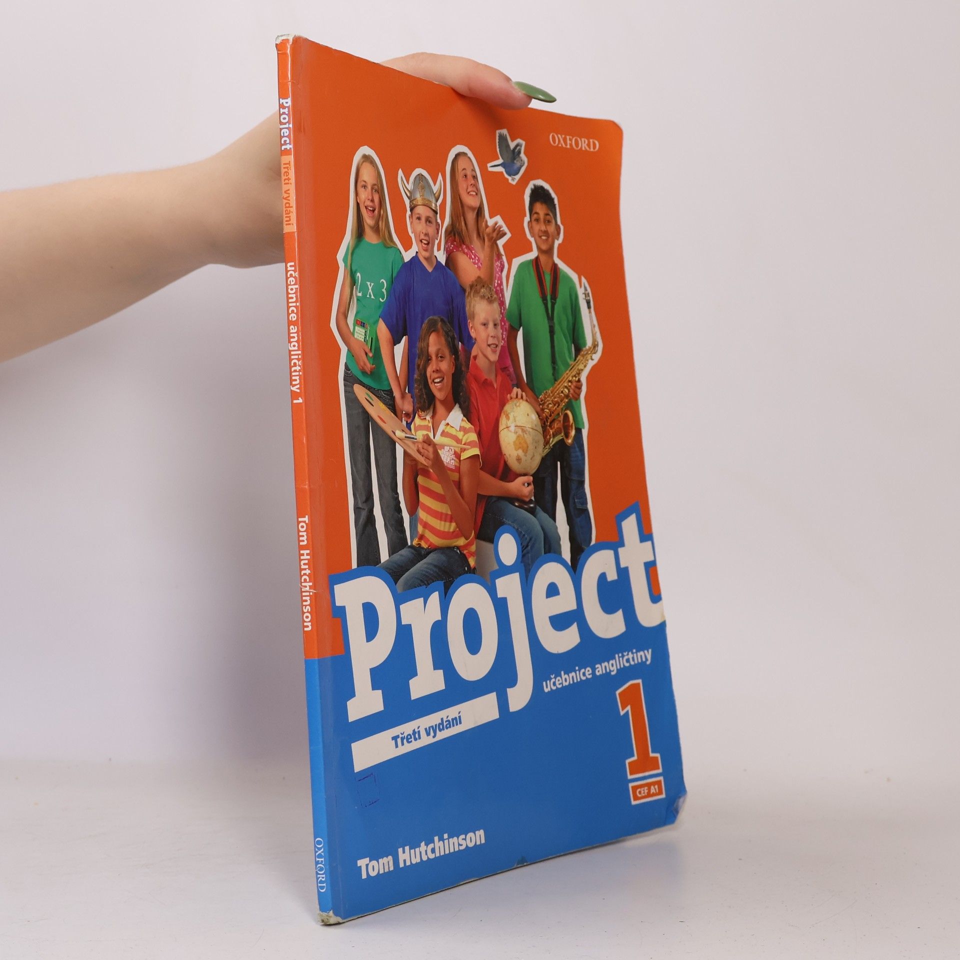 Tom Hutchinson Project 1. Učebnice angličtiny