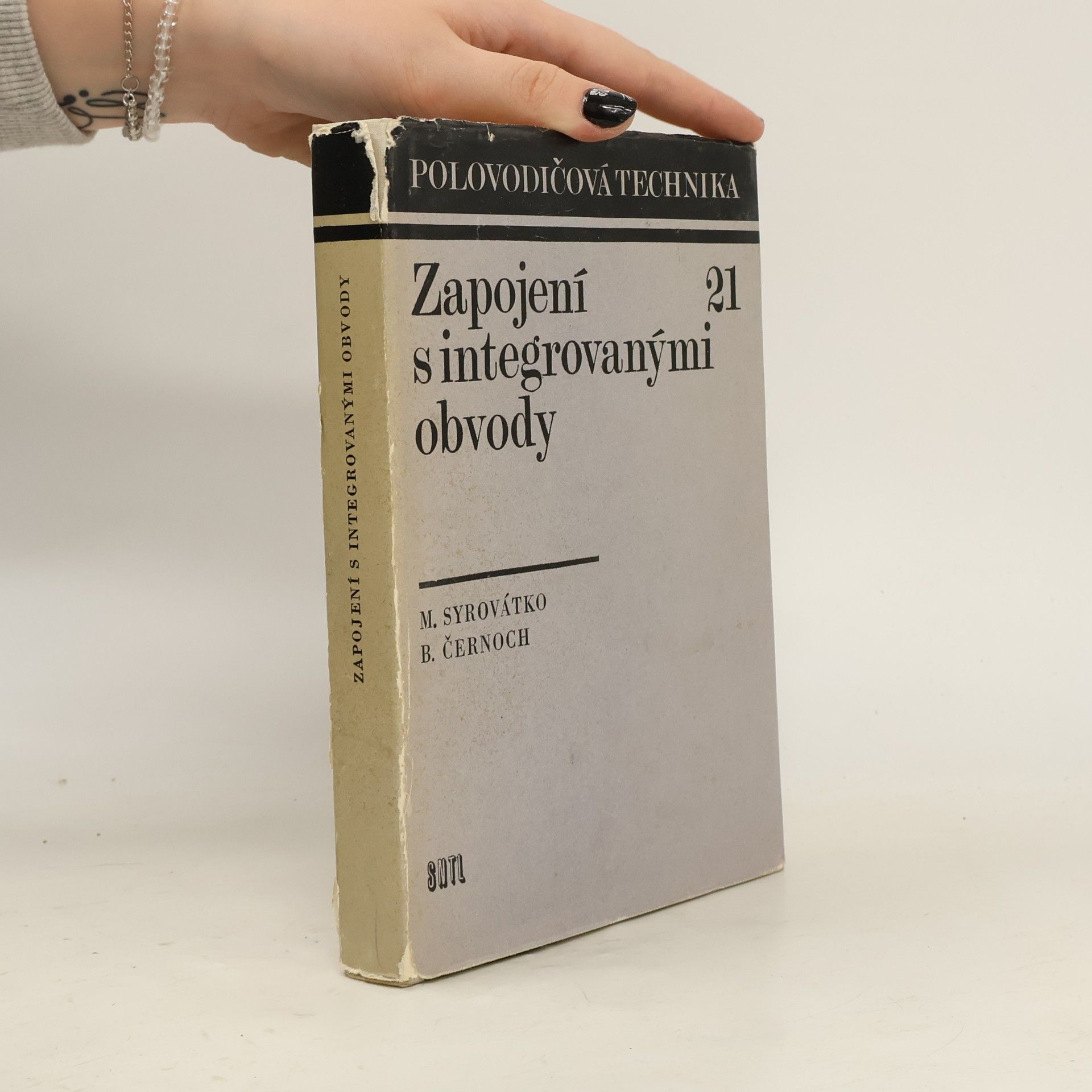 Milan Syrovátko Zapojení s integrovanými obvody