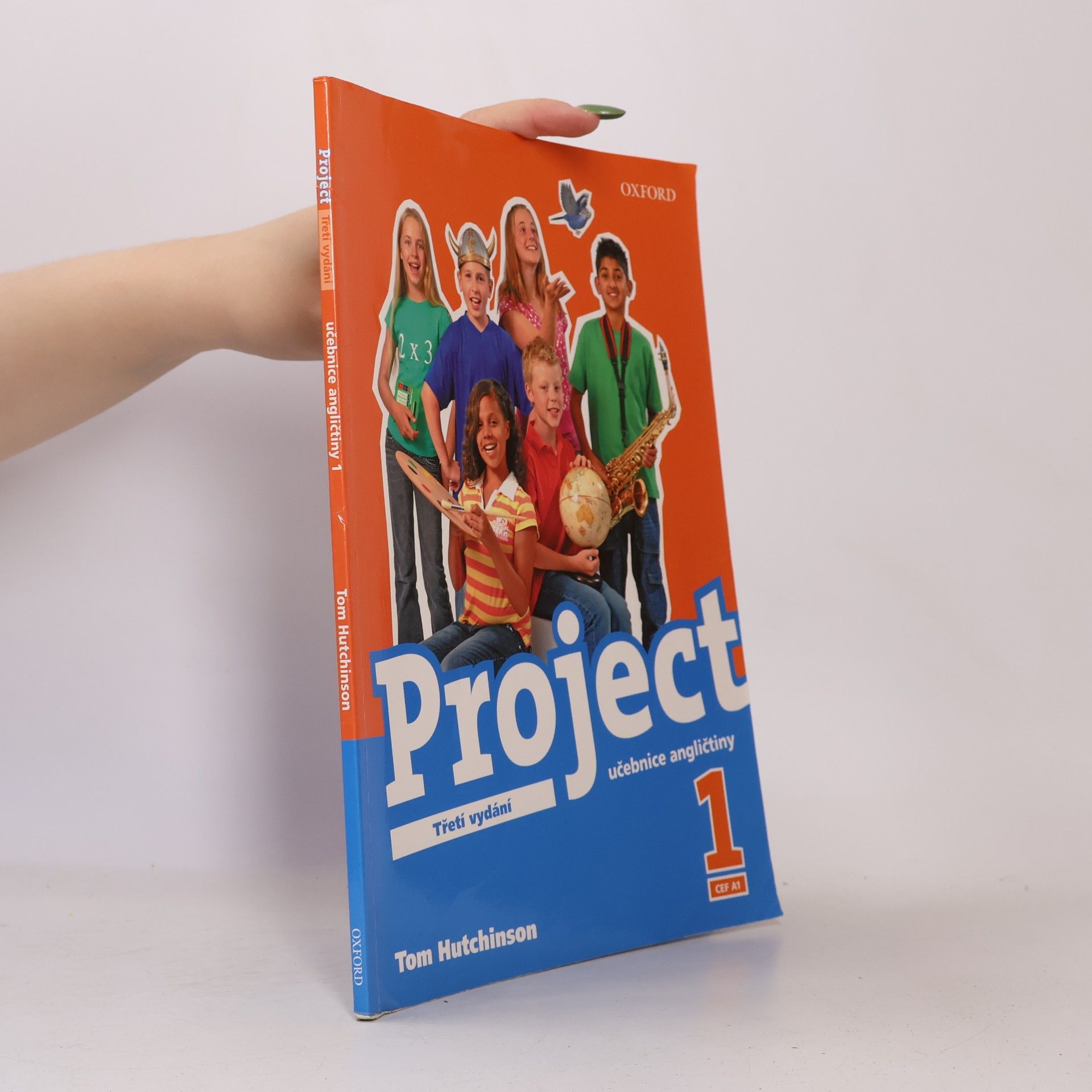 Tom Hutchinson Project 1. Učebnice angličtiny