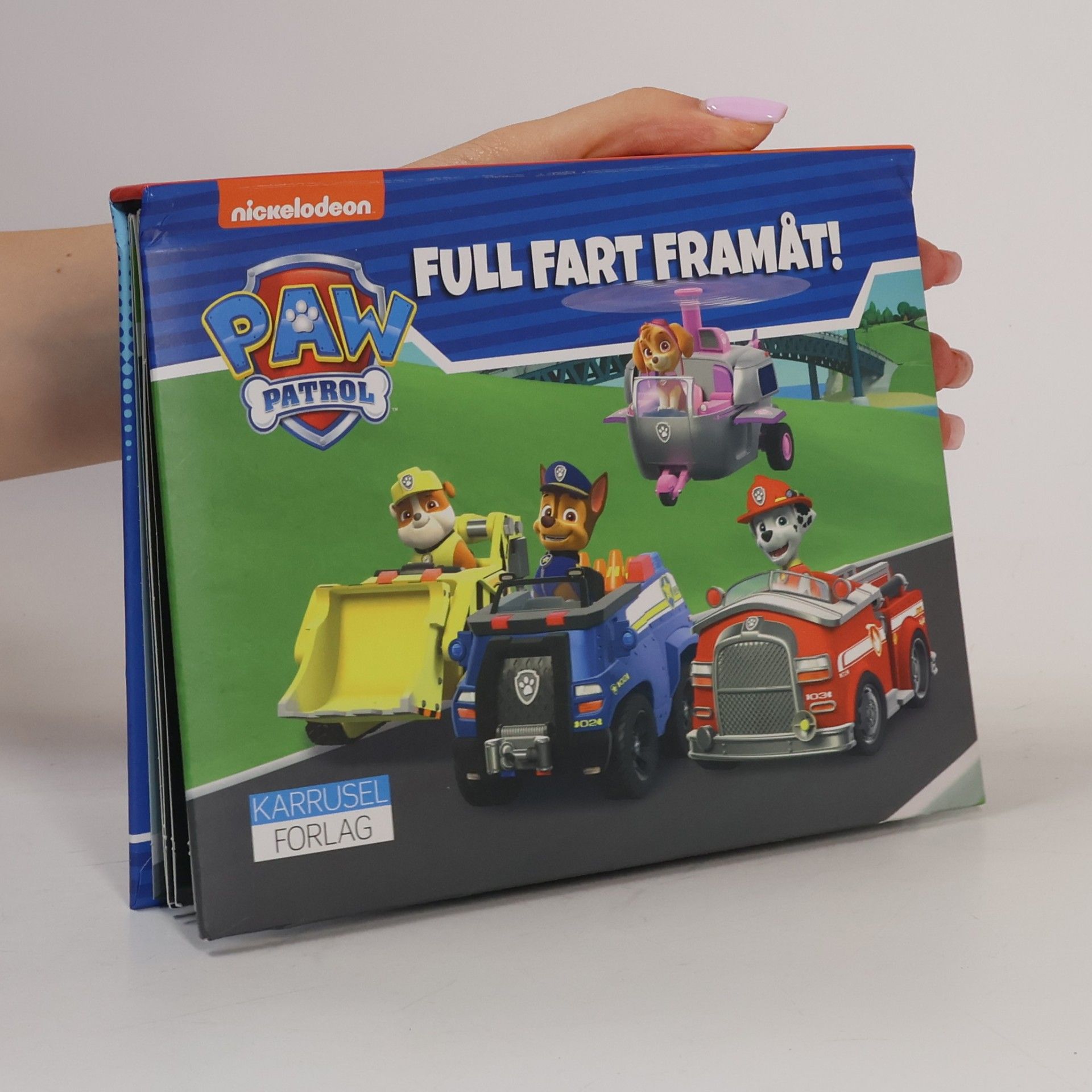 Mozzi/Vibeke Emond Full fart framåt!