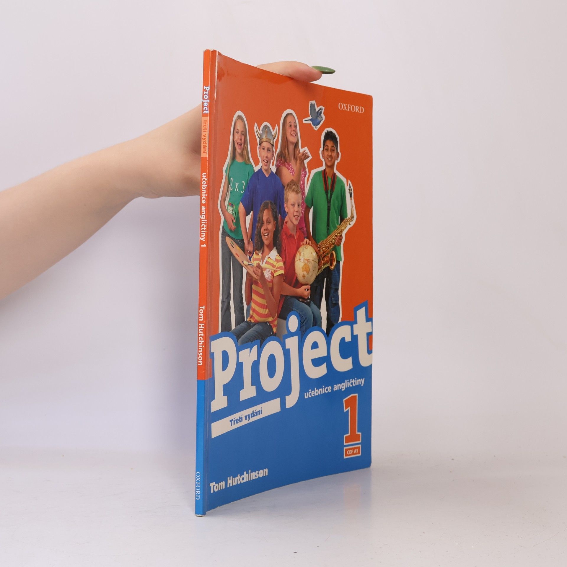Tom Hutchinson Project 1. Učebnice angličtiny