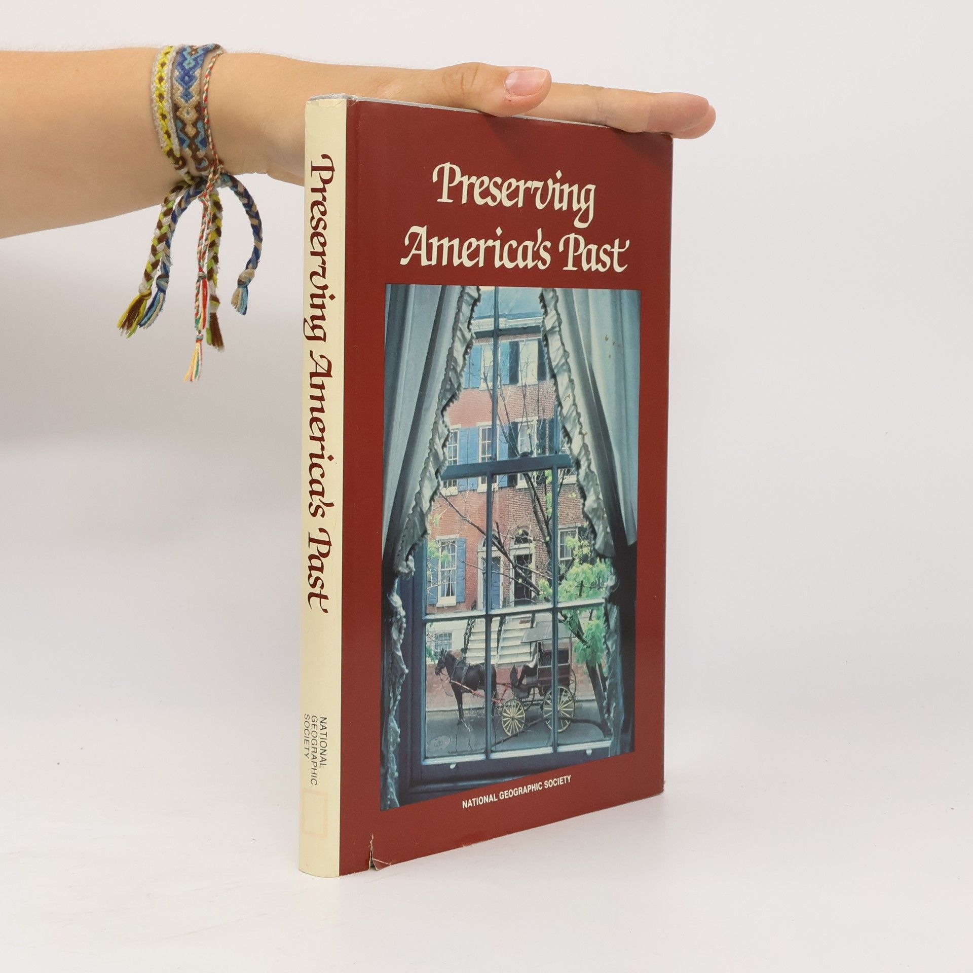 Various authors Preserving America's Past