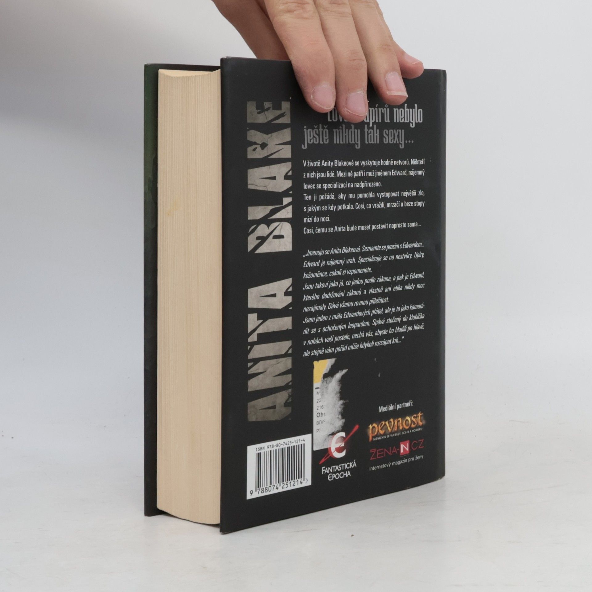 Laurell K. Hamilton Anita Blake. Obsidiánový motýl