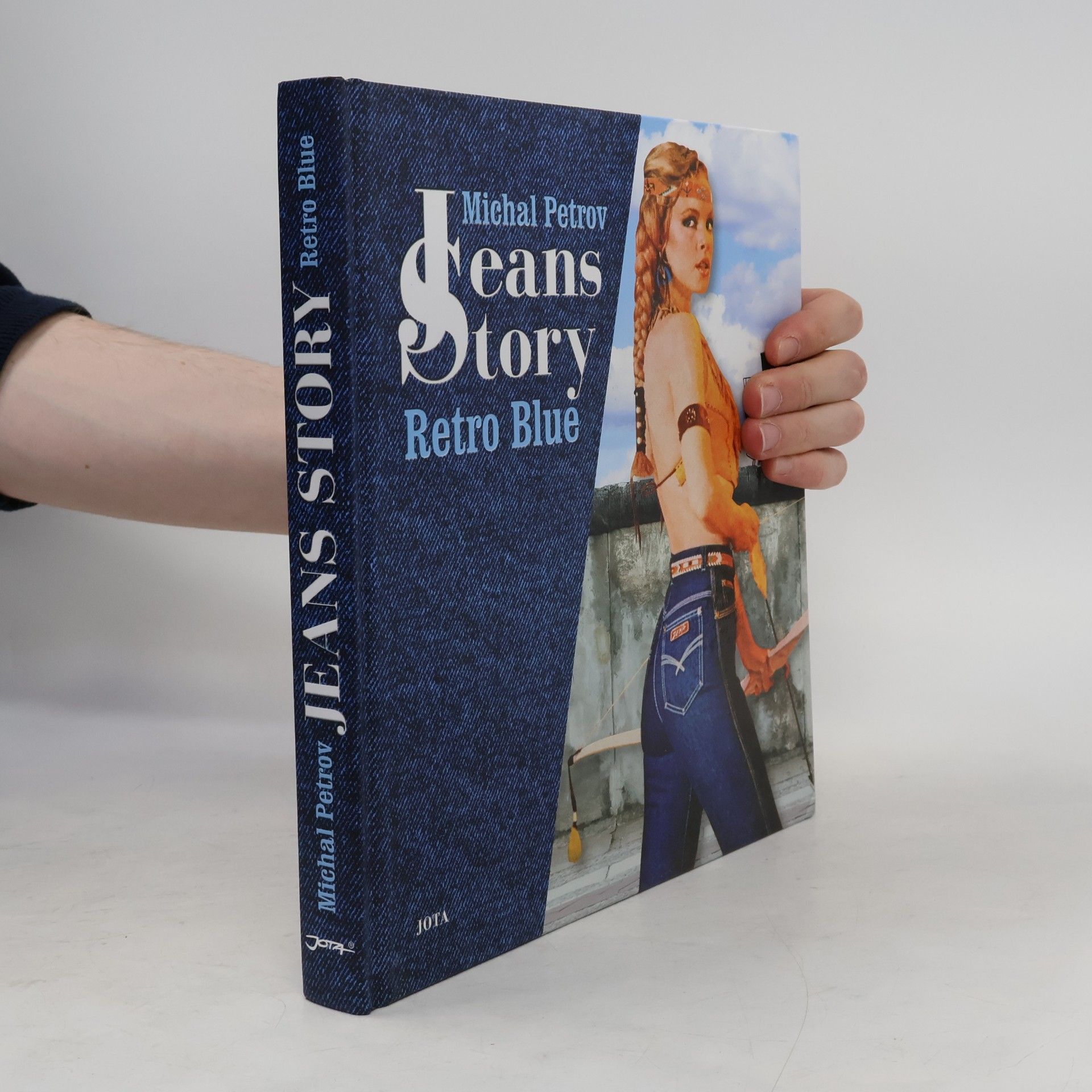 Michal Petrov Jeans story: Retro blue