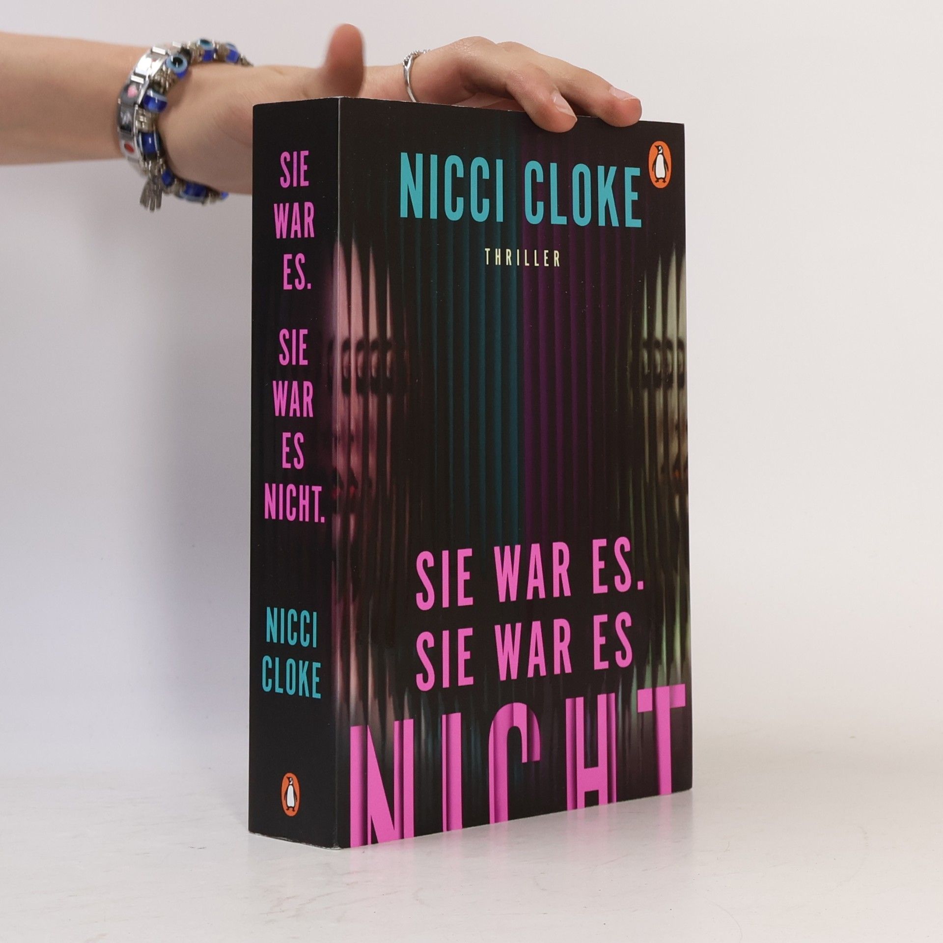 Nicci Cloke Sie war es. Sie war es nicht.