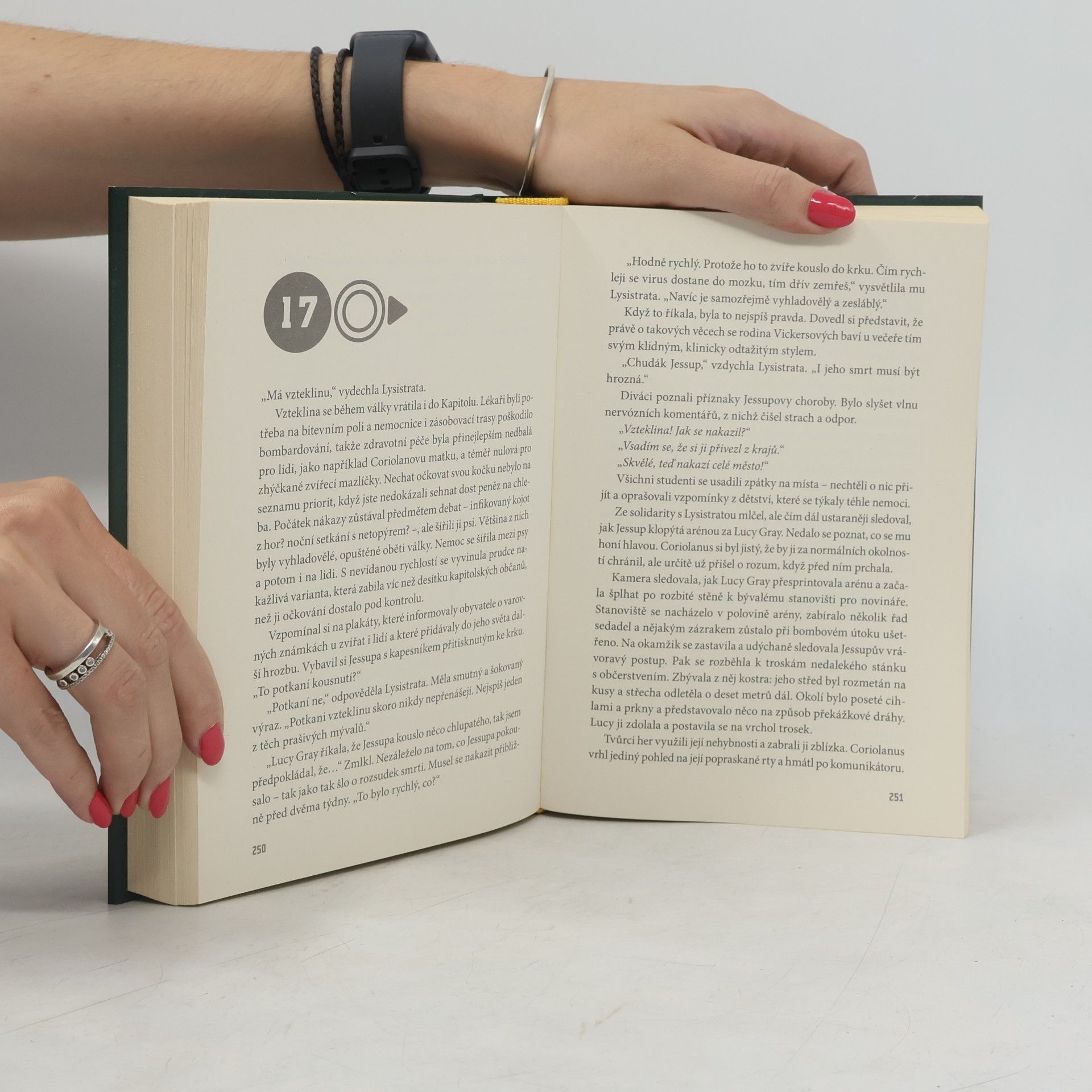 Suzanne Collins Balada o ptácích a hadech