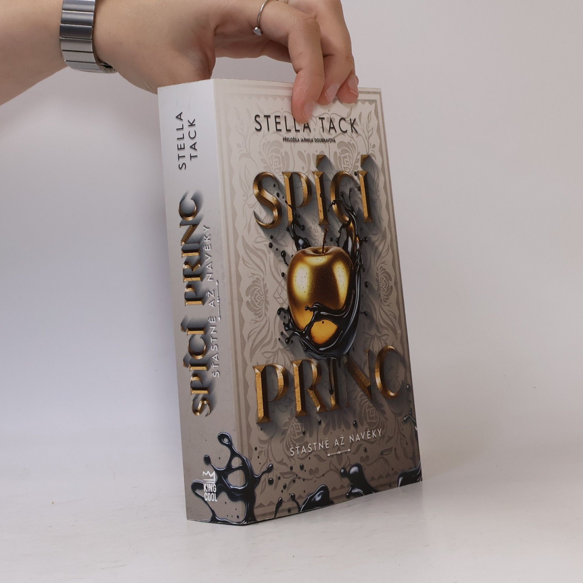 Stella A. Tack Spící princ I. Šťastně až navěky