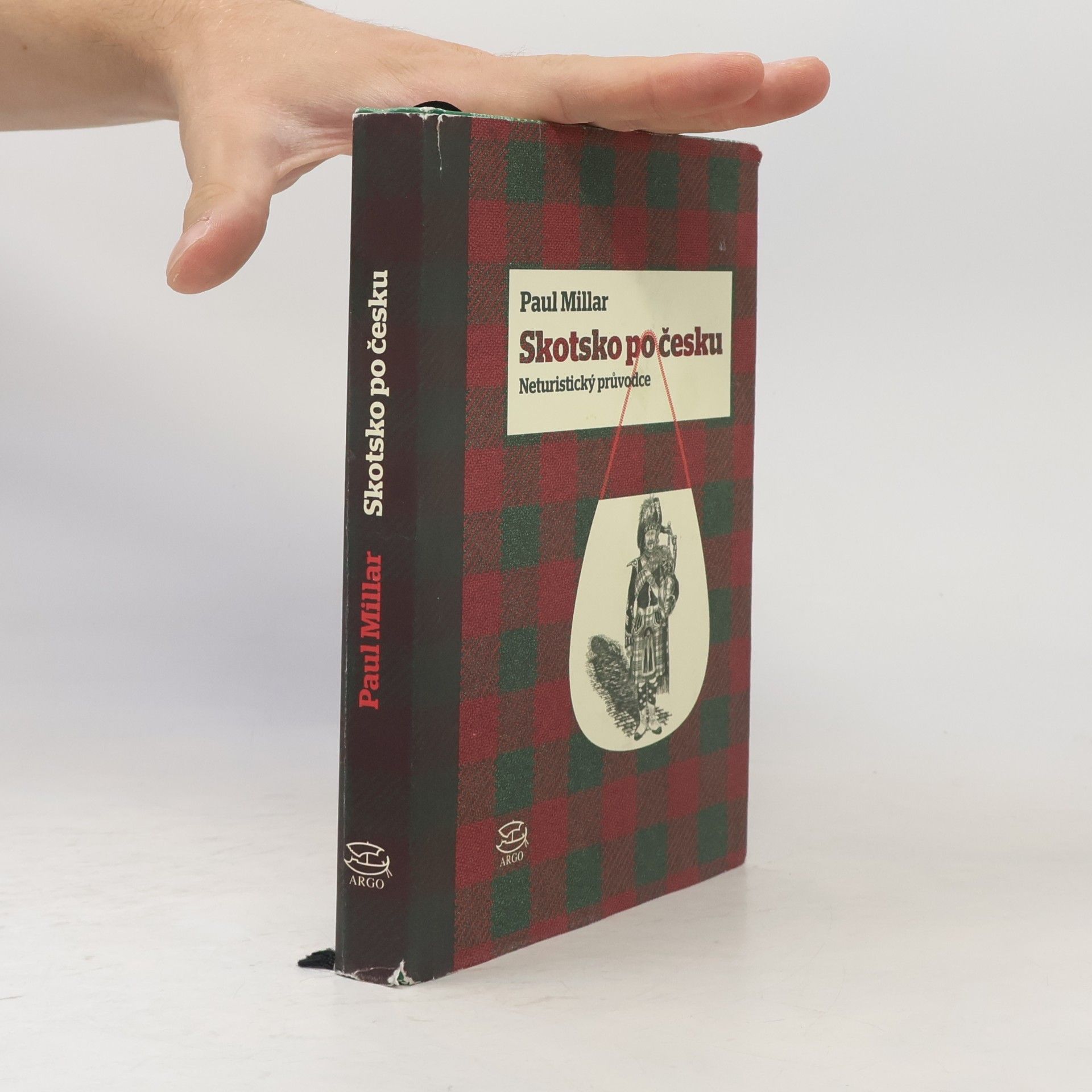 Ian Stuart Campbell Skotsko po česku : neturistický průvodce