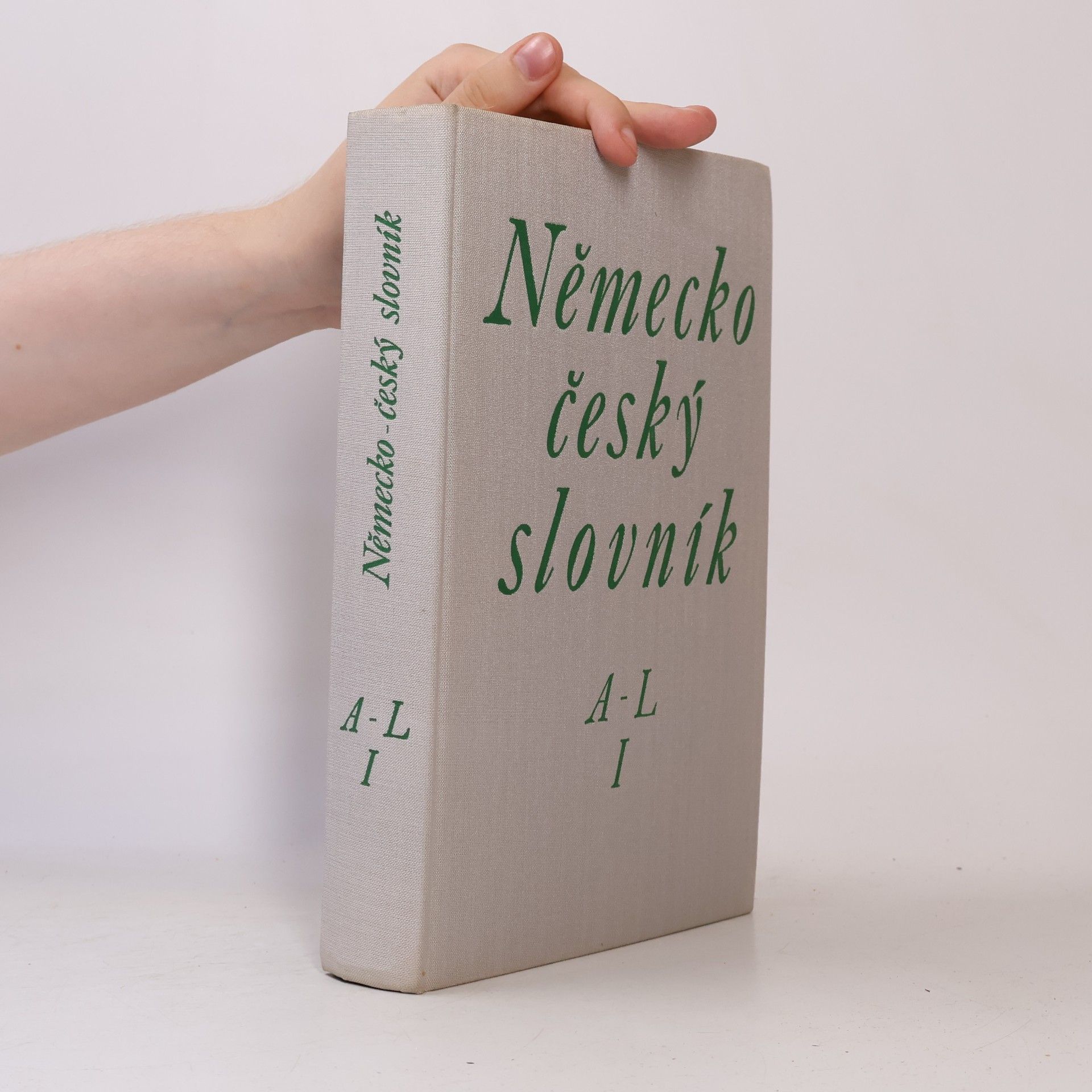 Hugo Siebenschein Německo-český slovník I. A-L.