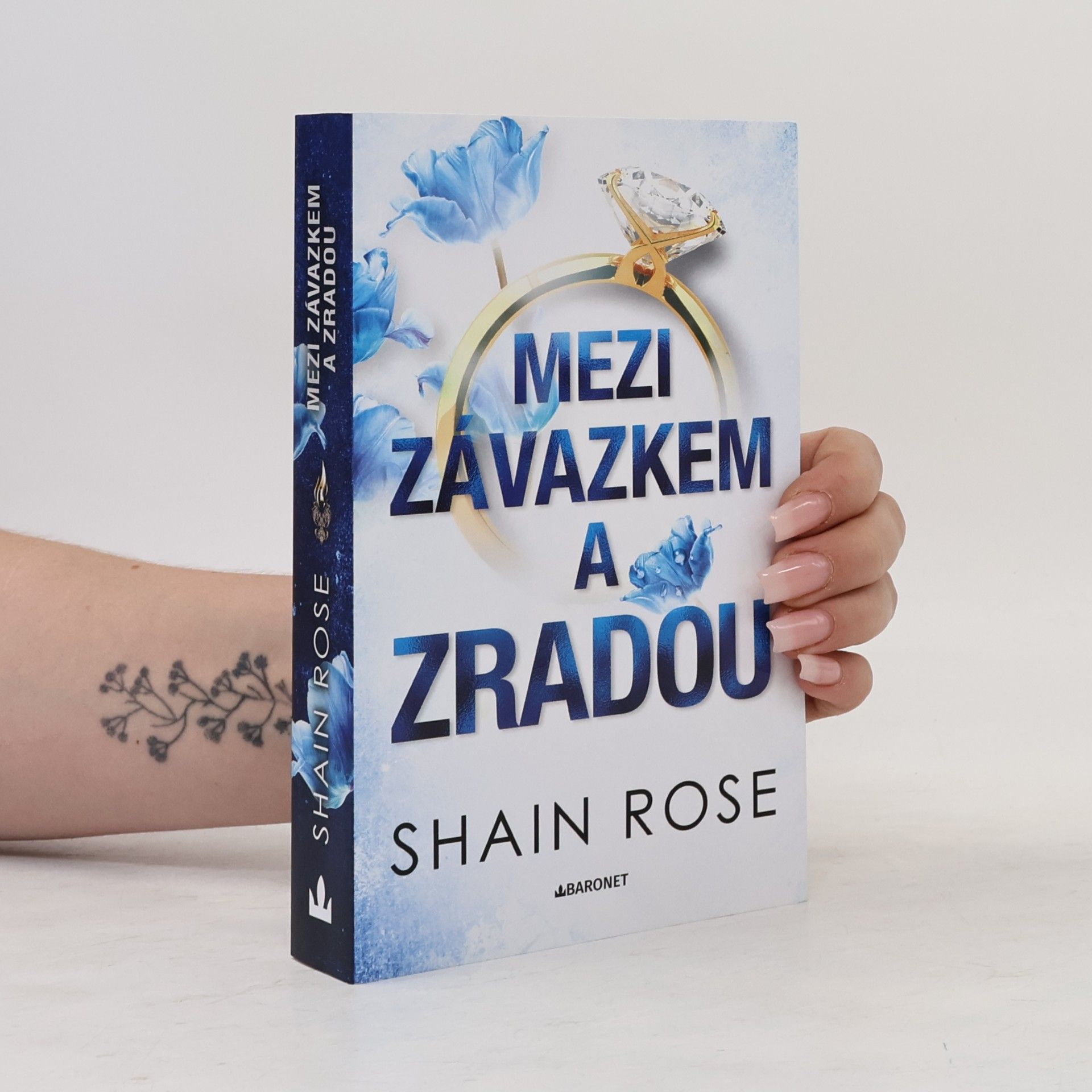 Mezi závazkem a zradou
