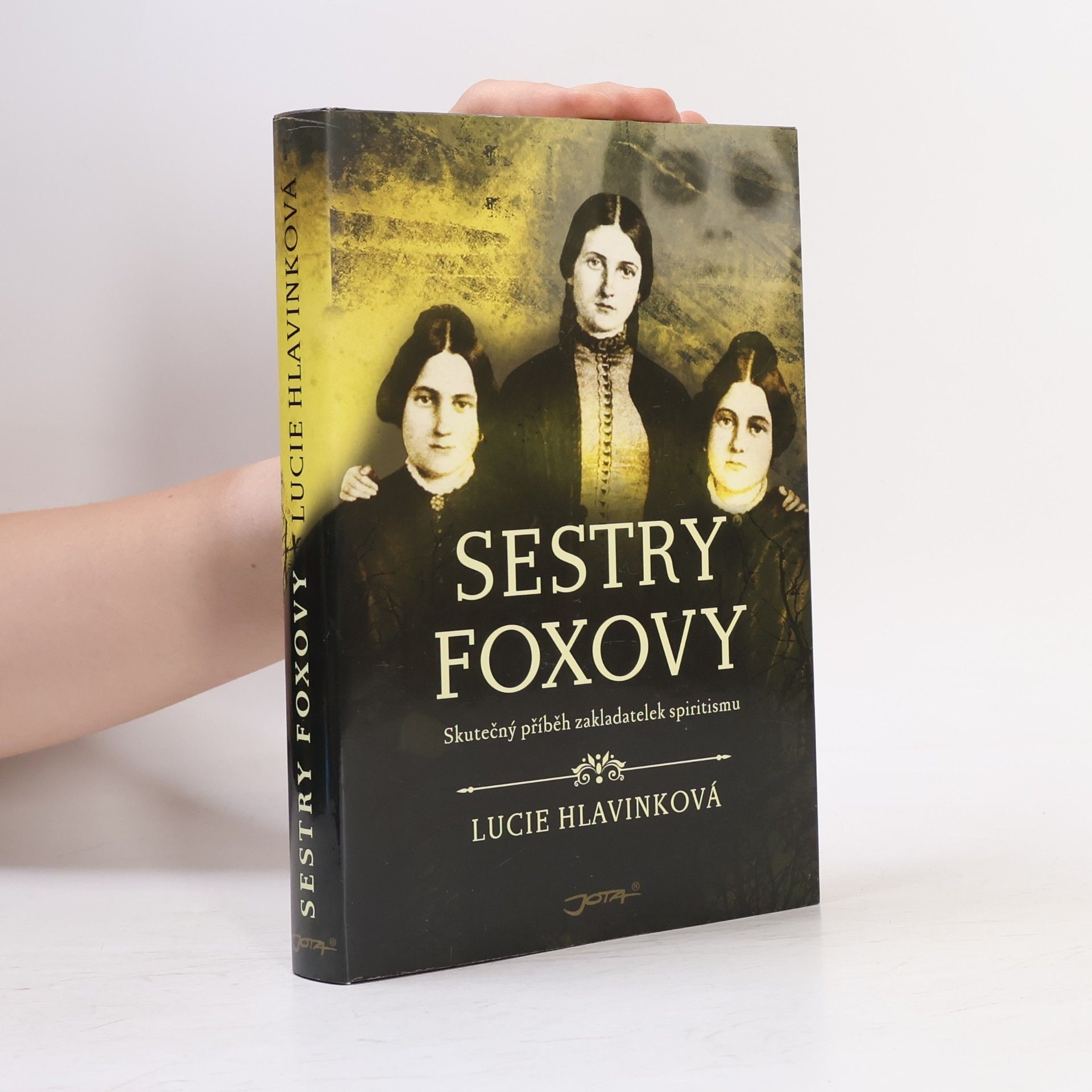 Lucie Hlavinková Sestry Foxovy