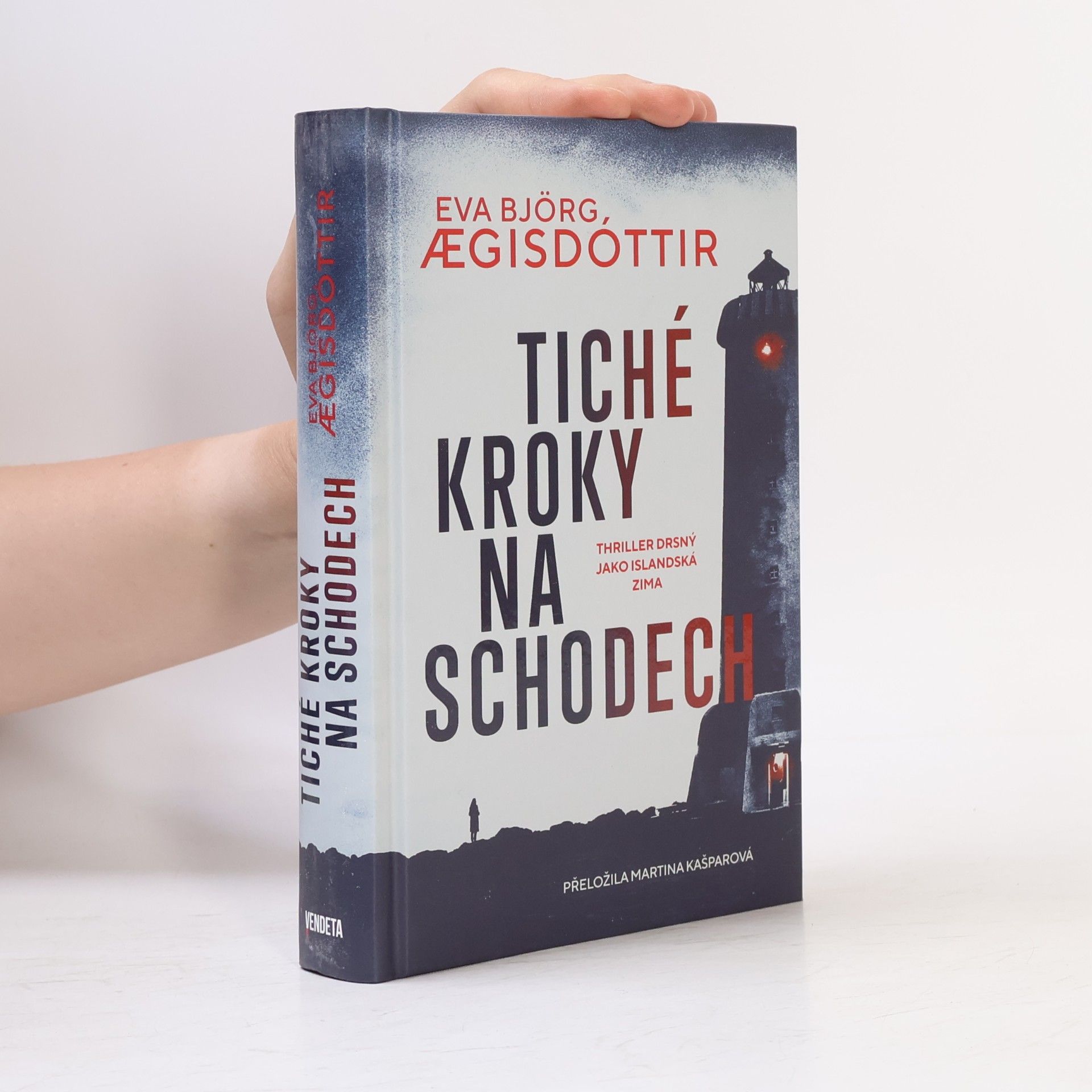 Eva Bjorg Ægisdóttir Tiché kroky na schodech