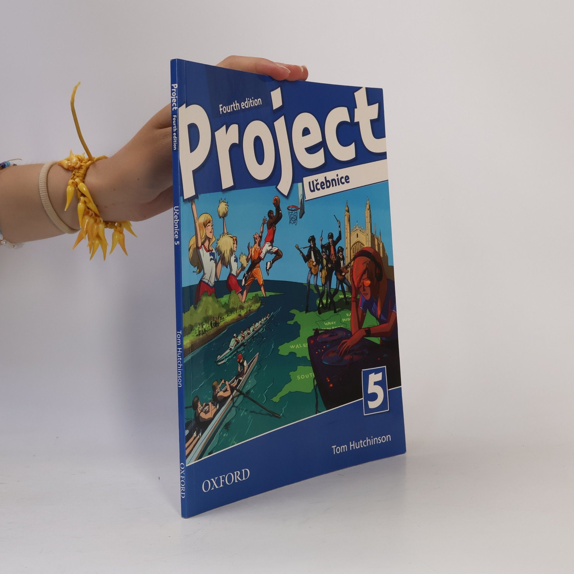 Tom Hutchinson Project 5 : fourth edition. Učebnice