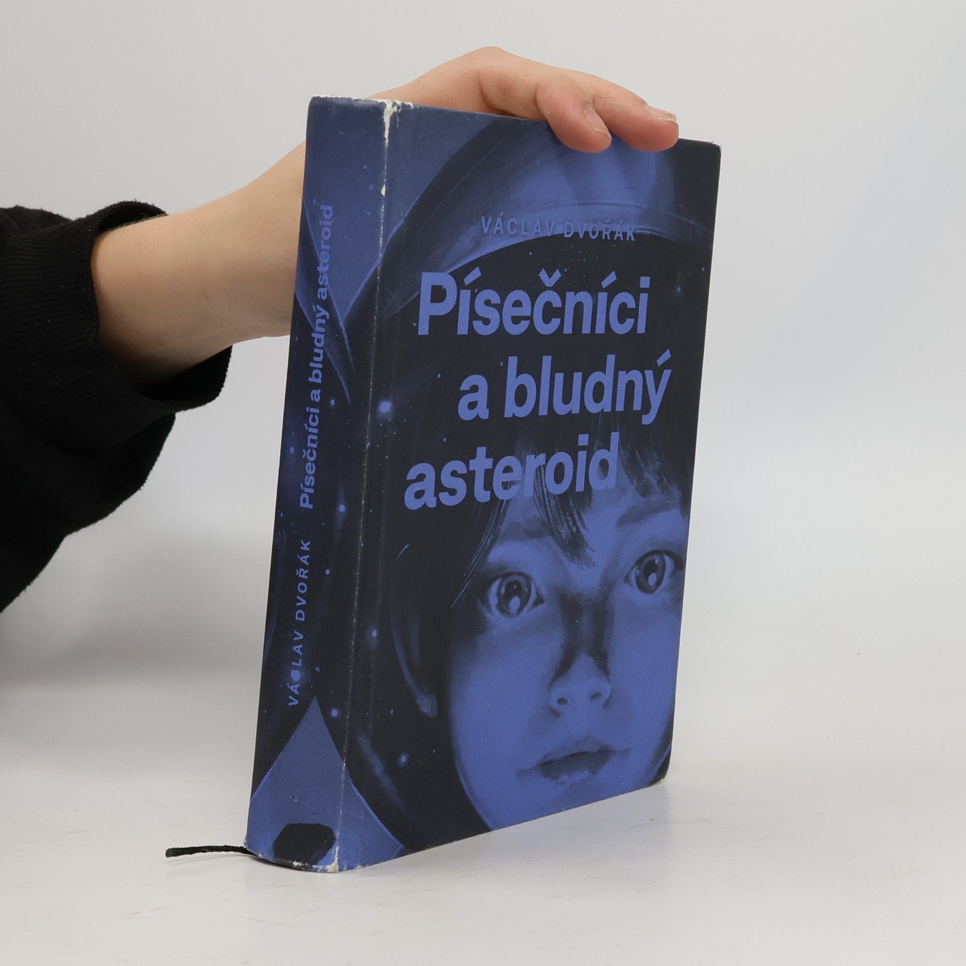 Václav Dvořák Písečníci a bludný asteroid