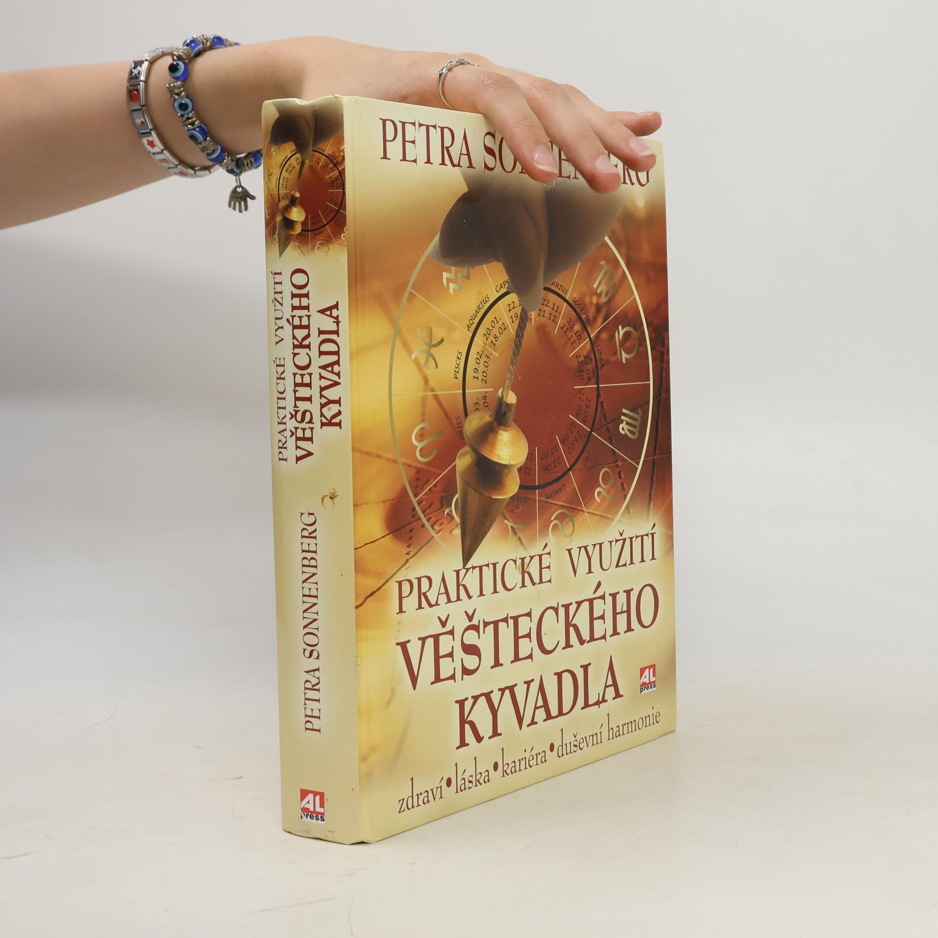Richard Kříž Praktické využití věšteckého kyvadla